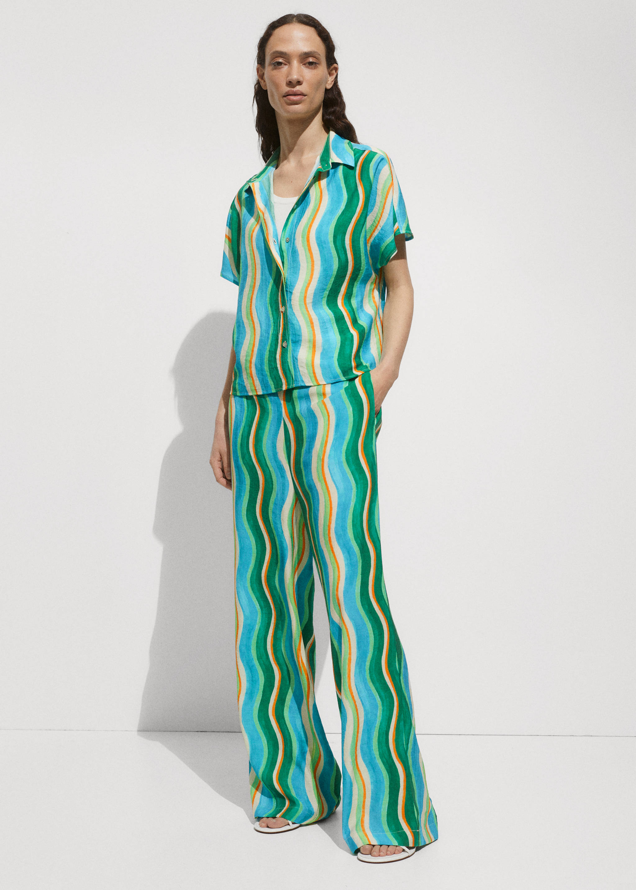 Bedrukt overhemd met korte mouwen - Overzichtstekening