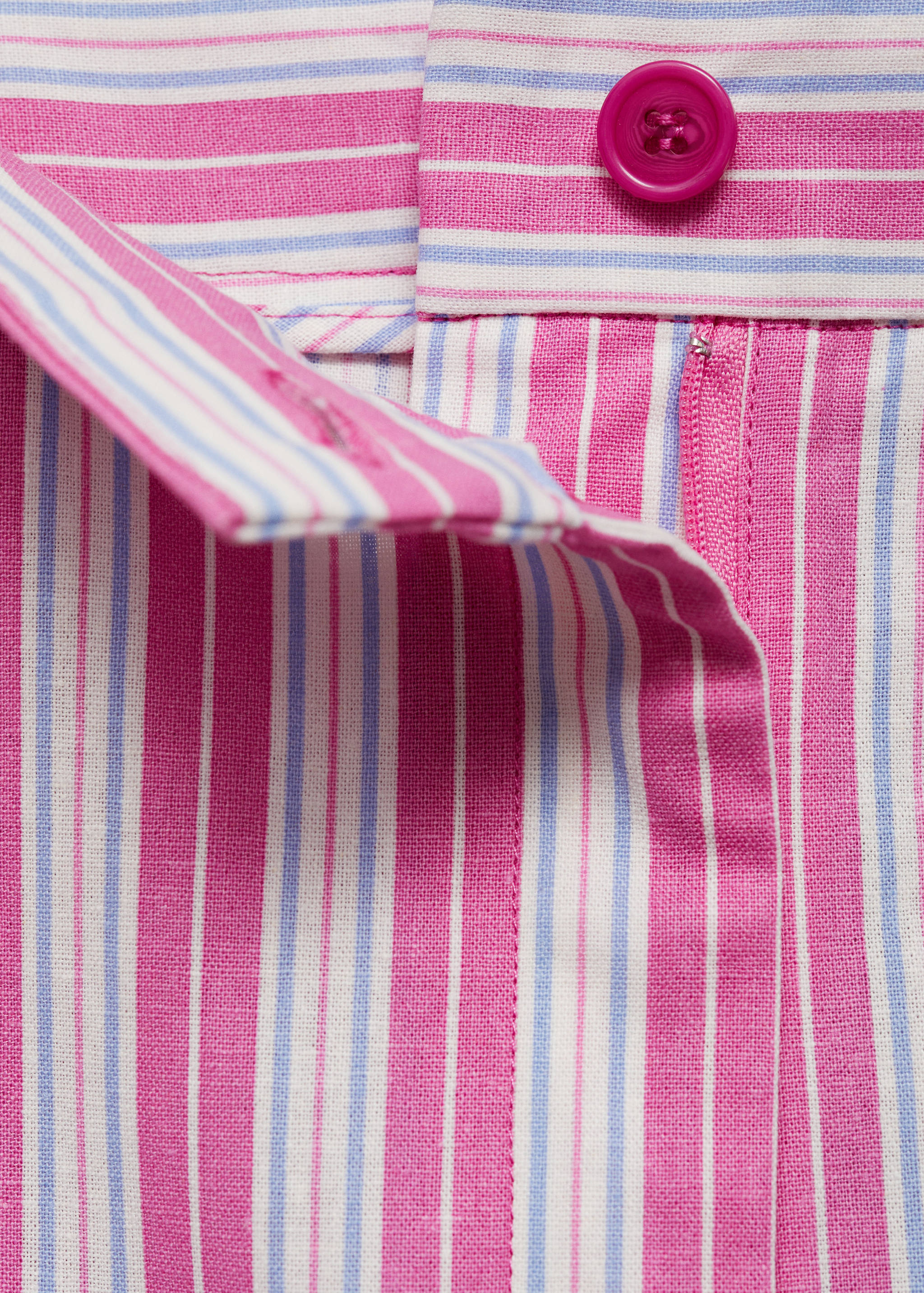 Saia às riscas com abertura - Pormenor do artigo 8