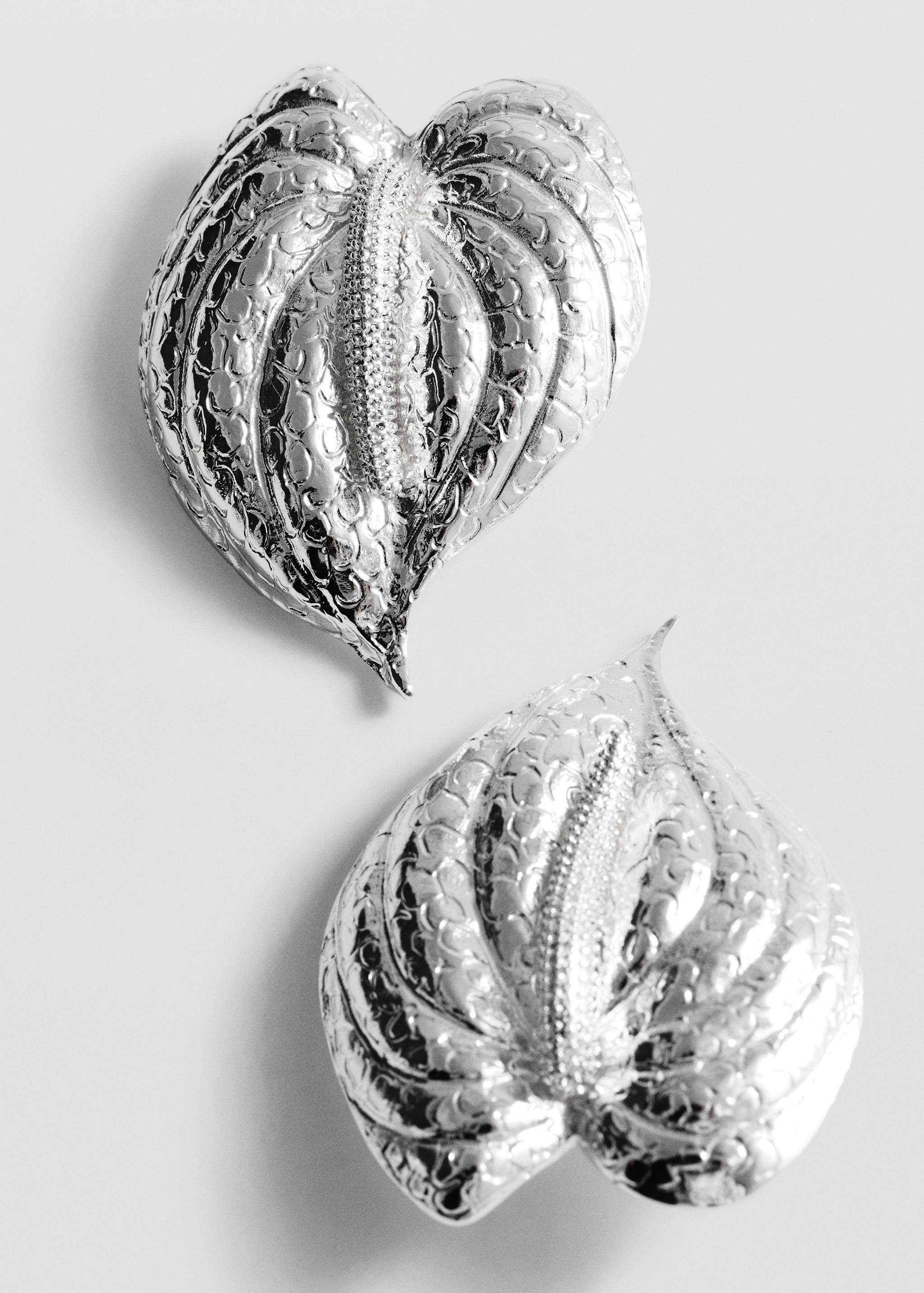 Maxi-leaf earrings - Details of the article 1