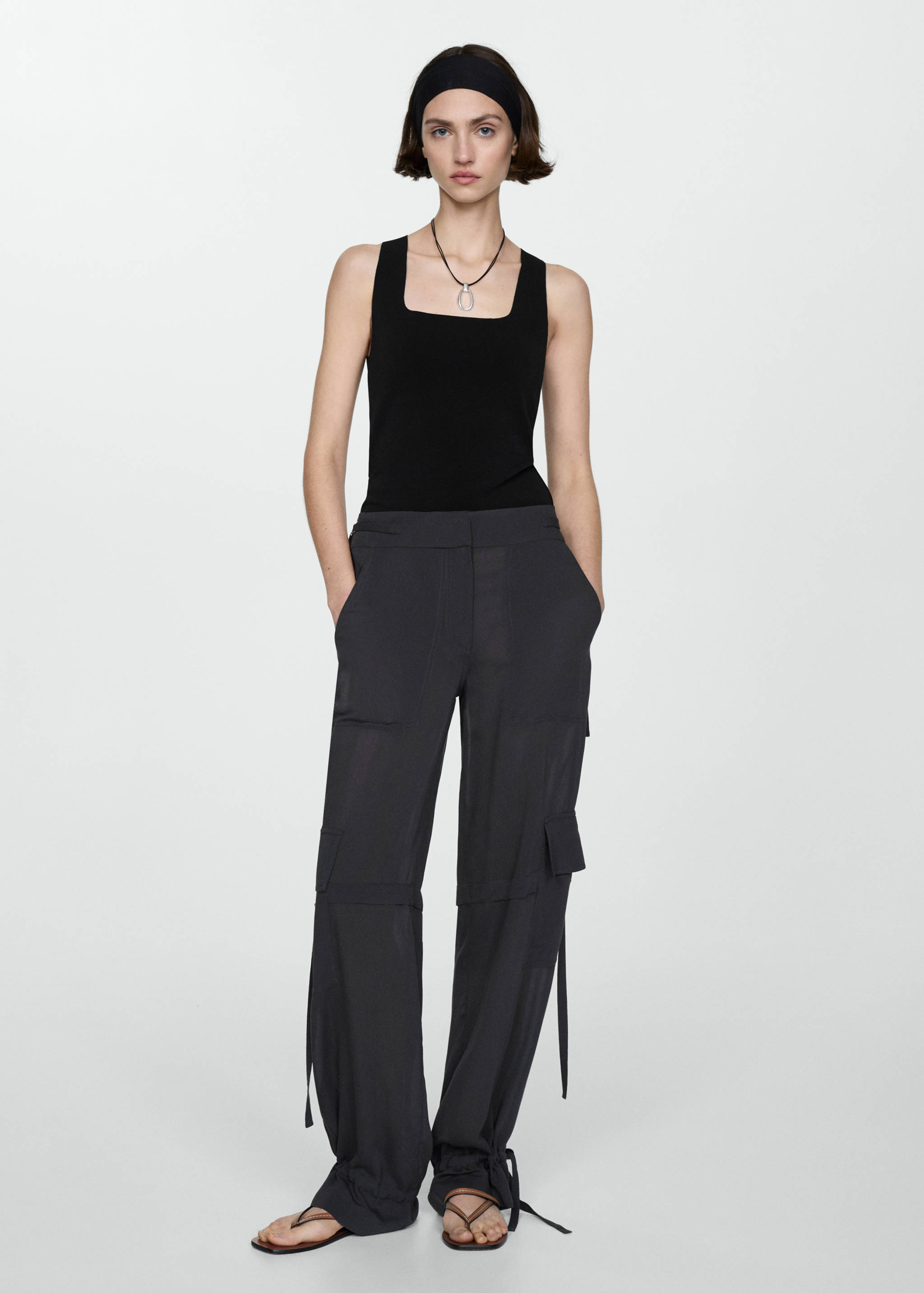 Top with wide straps - General plane