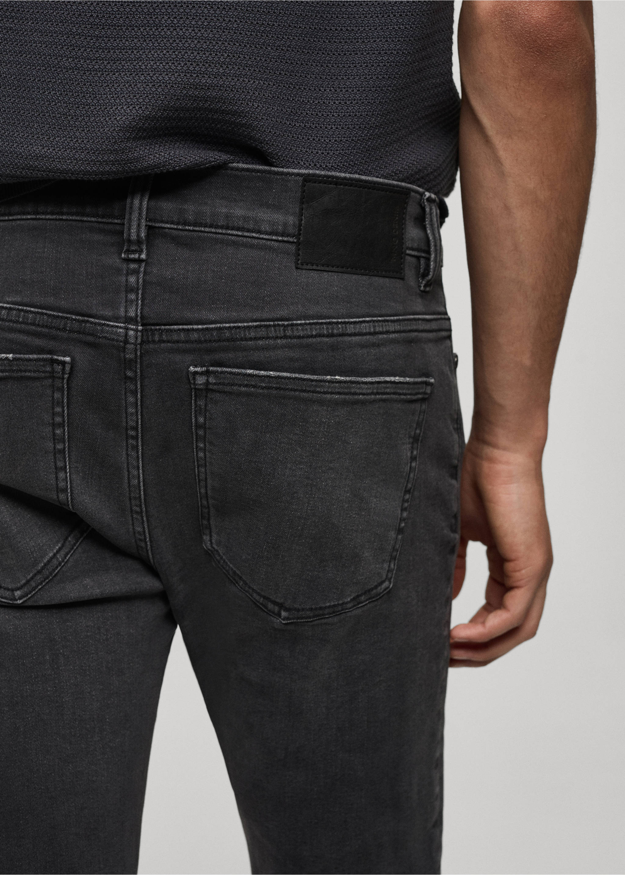 Jude skinny-fit jeans - Details of the article 6, Open Grey. Ref: 77080373-00.