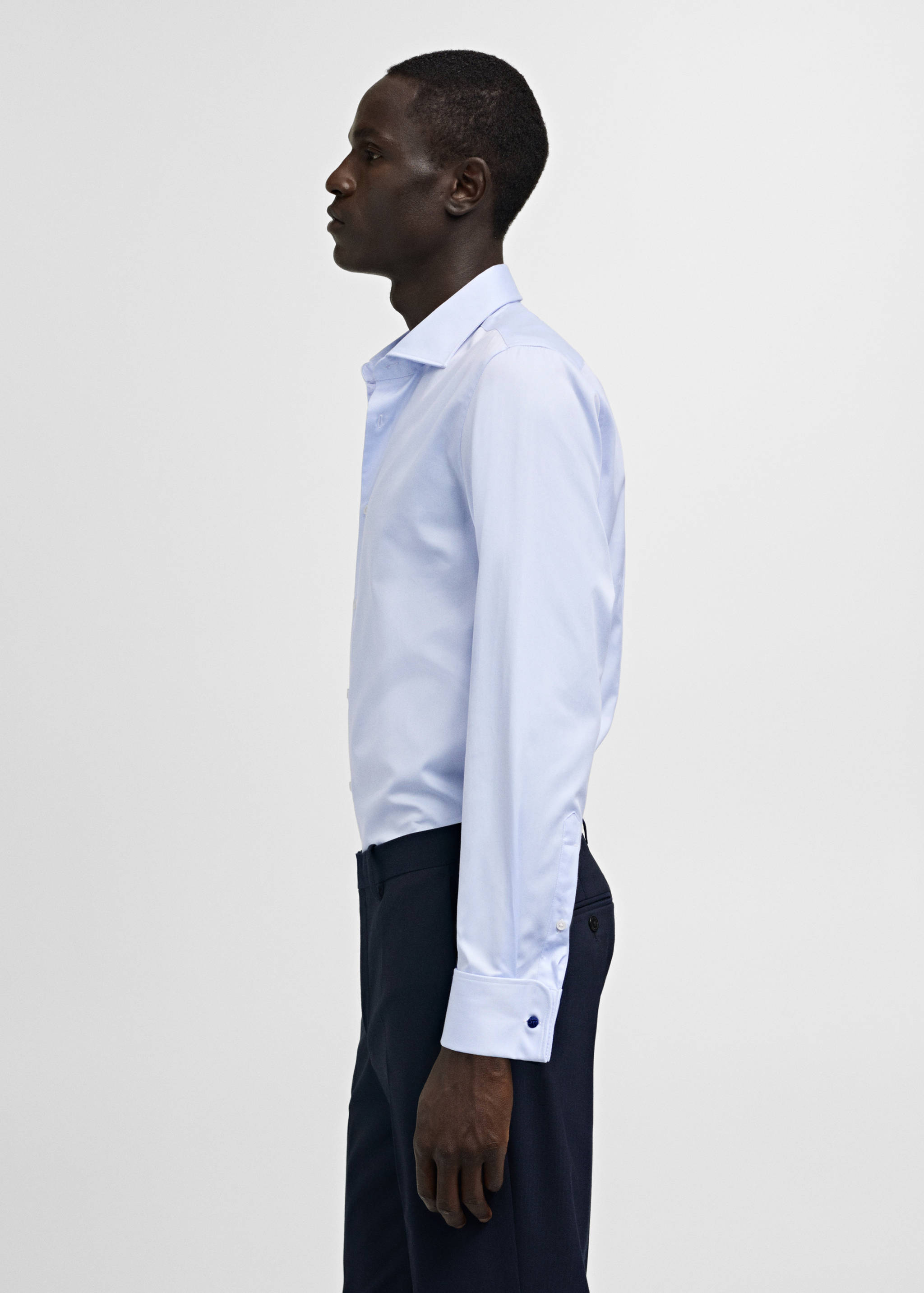 Slim-fit twill fabric suit with shirt cufflinks - Details of the article 2