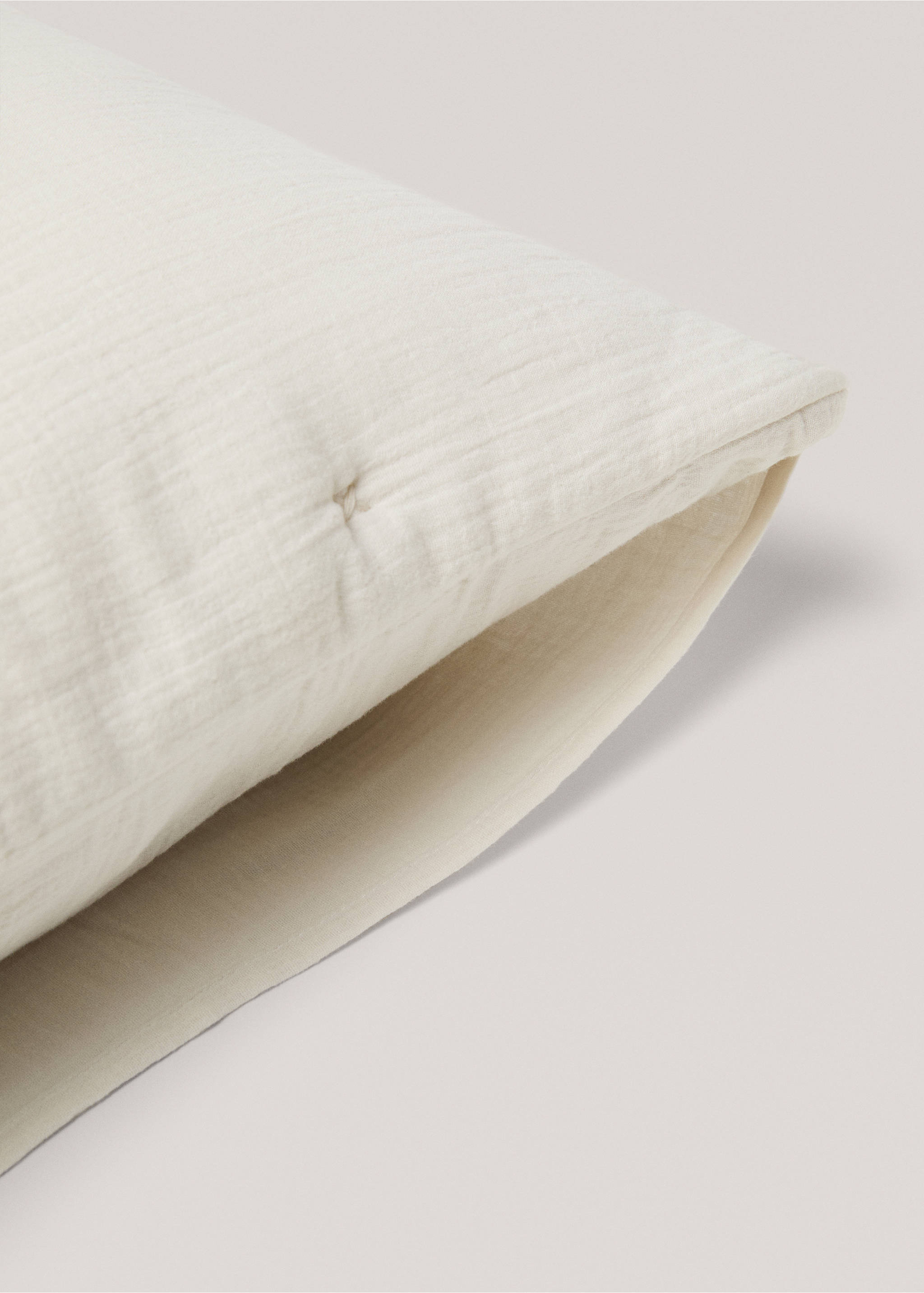 Padded cotton cushion case - Details of the article 1, Light/Pastel Grey. Ref: 77080580-00.