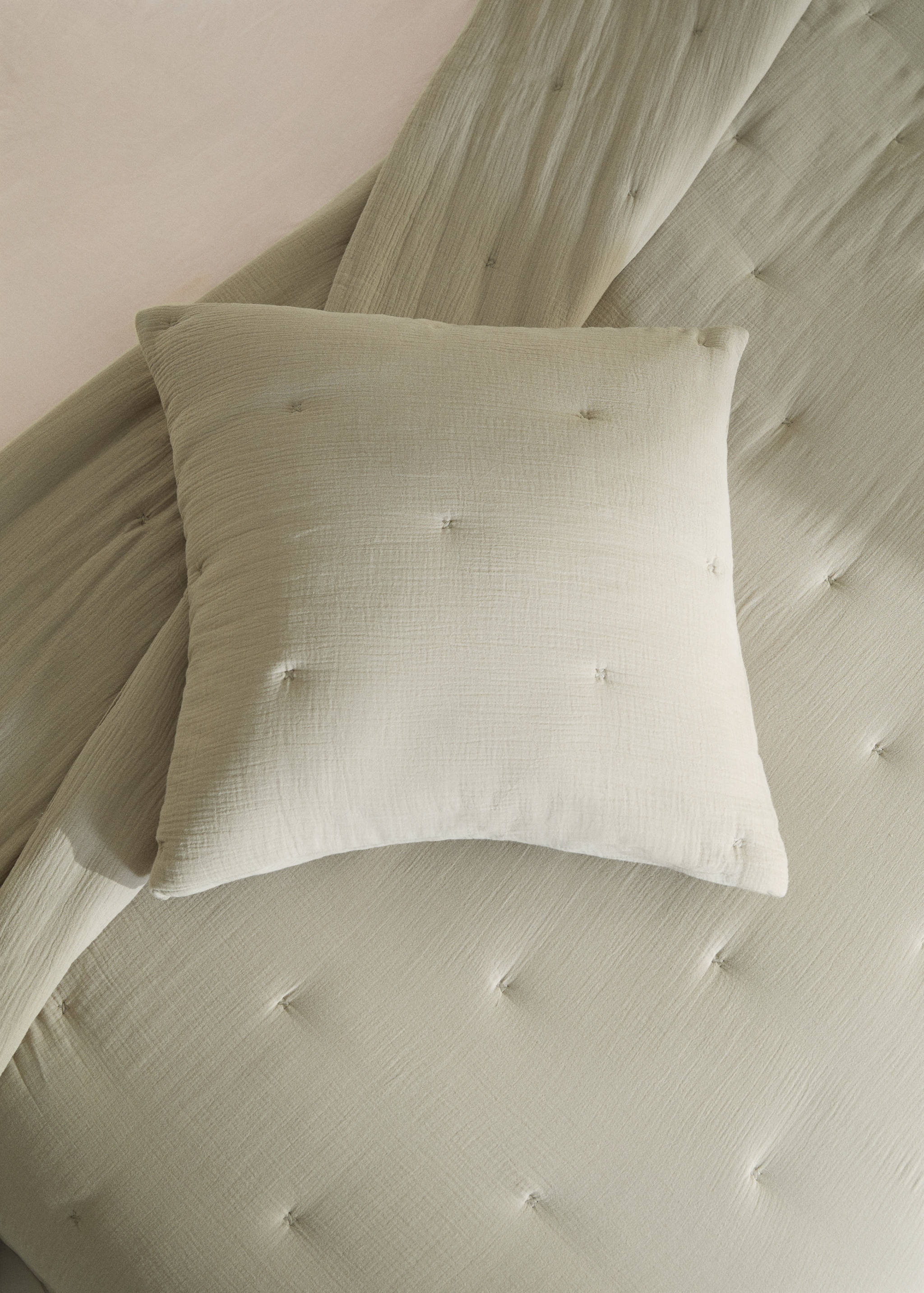 Padded cotton cushion case - General plane