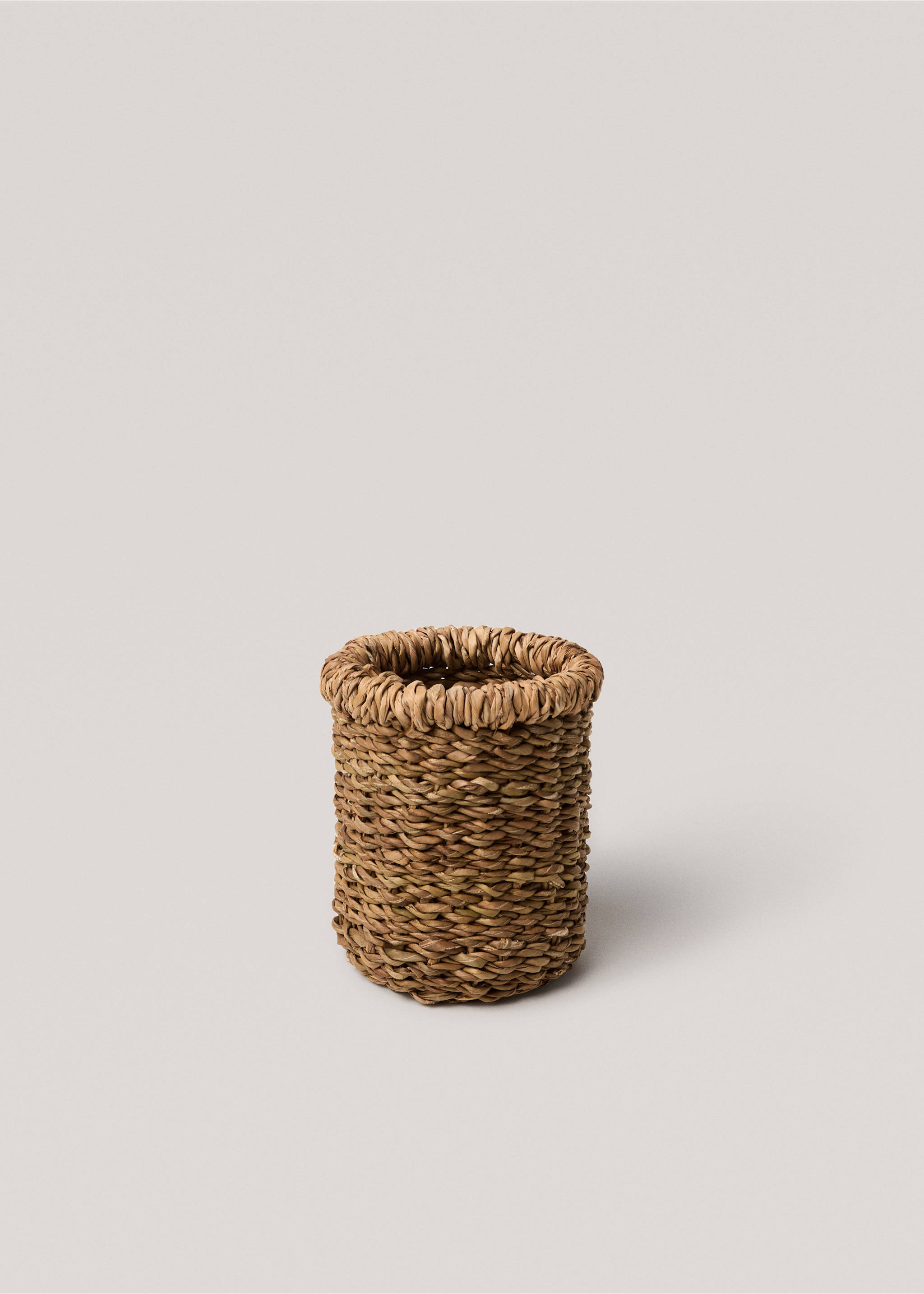 Cylinderformad korg i naturfibrer - Artikel utan modell, Brun. Ref: 77080581-00.