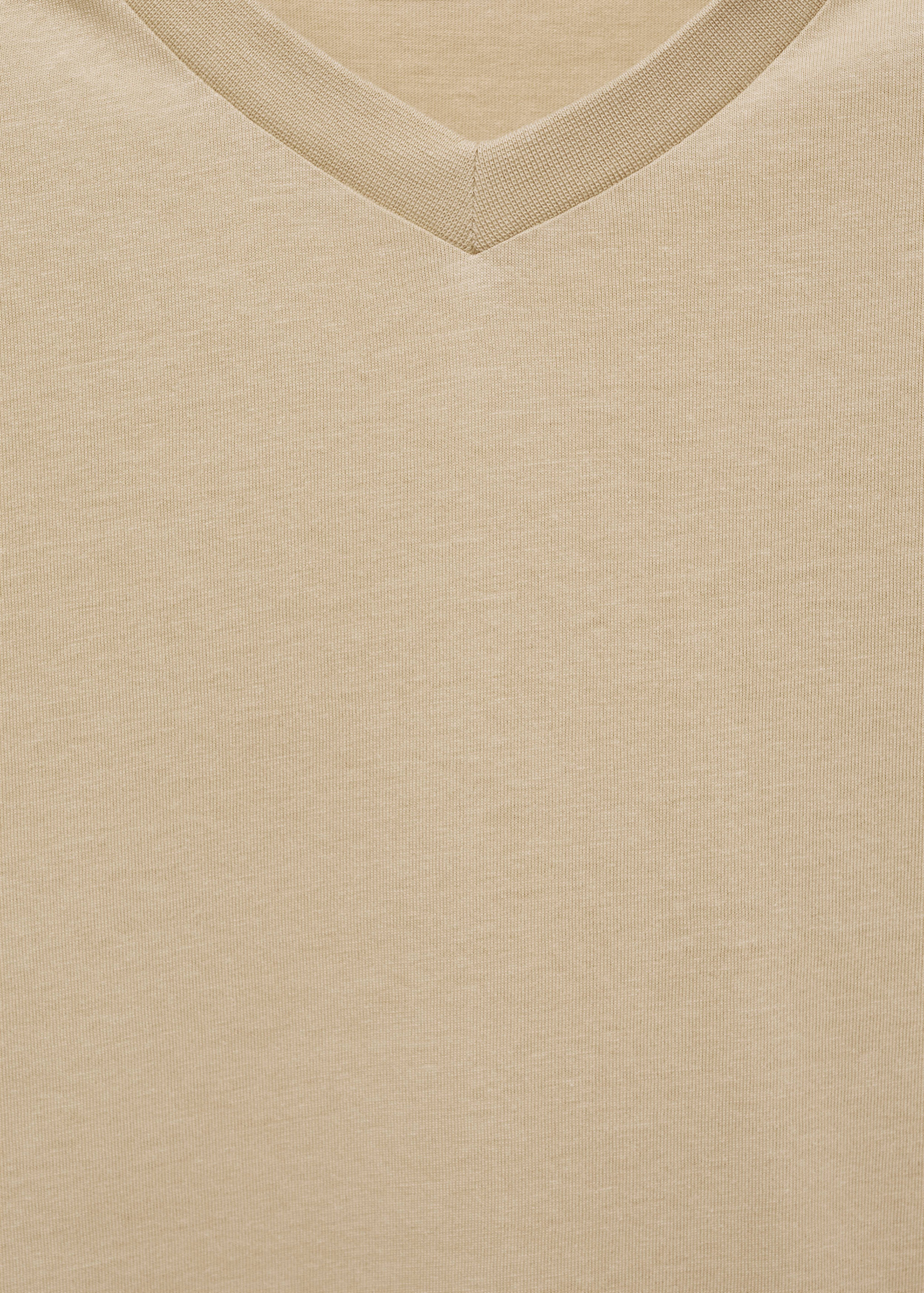 Camiseta slim fit algodón cuello pico - Detalle del artículo 8