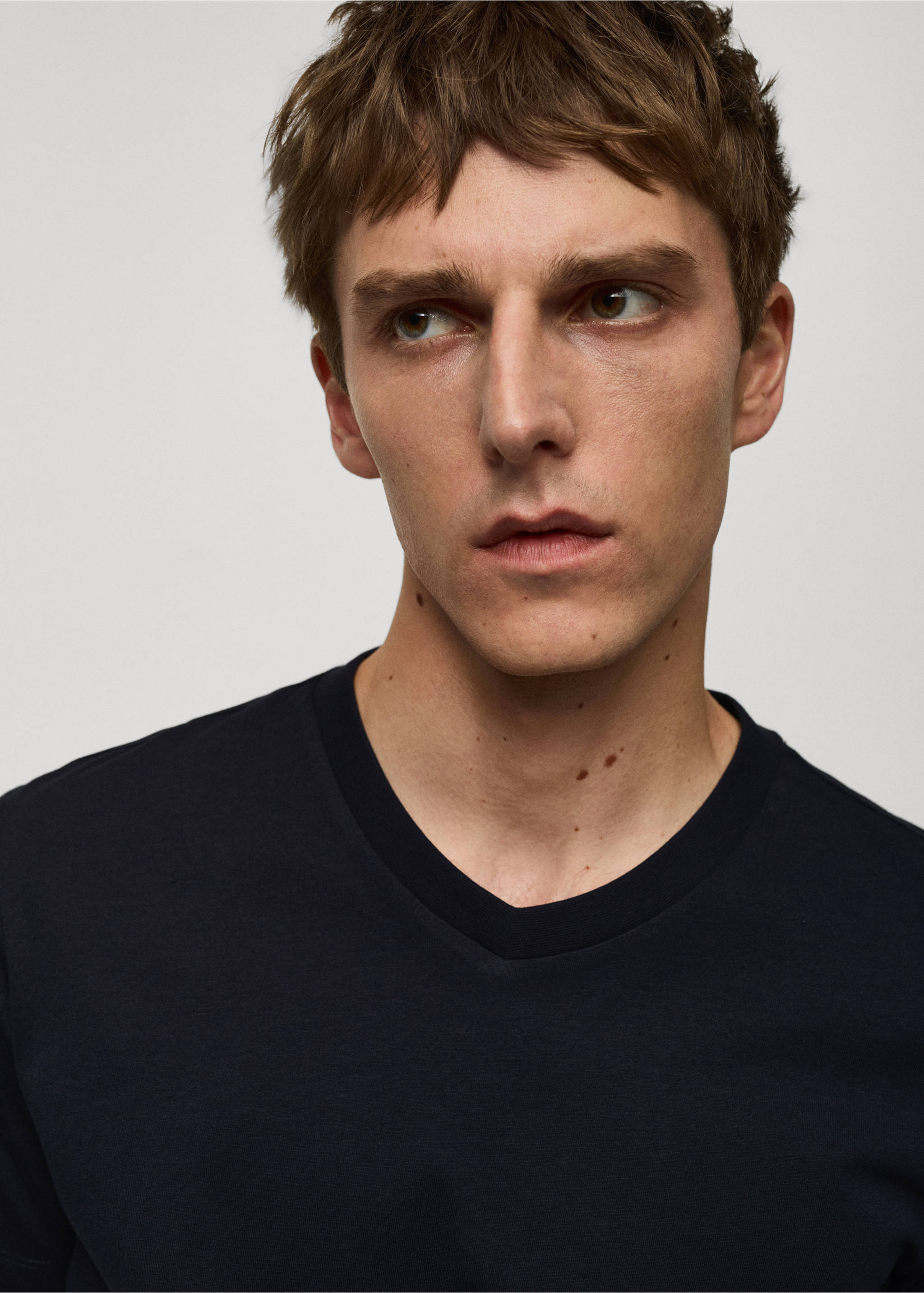 Slim-fit cotton V-neck t-shirt - Details of the article 1, Dark Navy. Ref: 77080584-00.