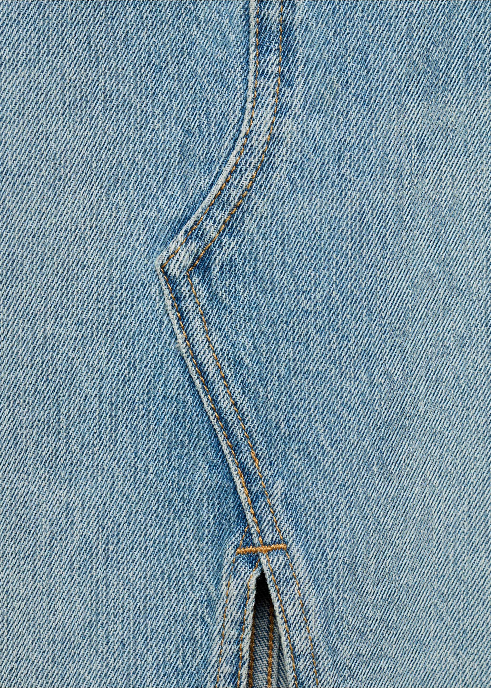 Falda vaquera bajo deshilachado - Detalle del artículo 0, Azul medio. Ref: 77080586-00.