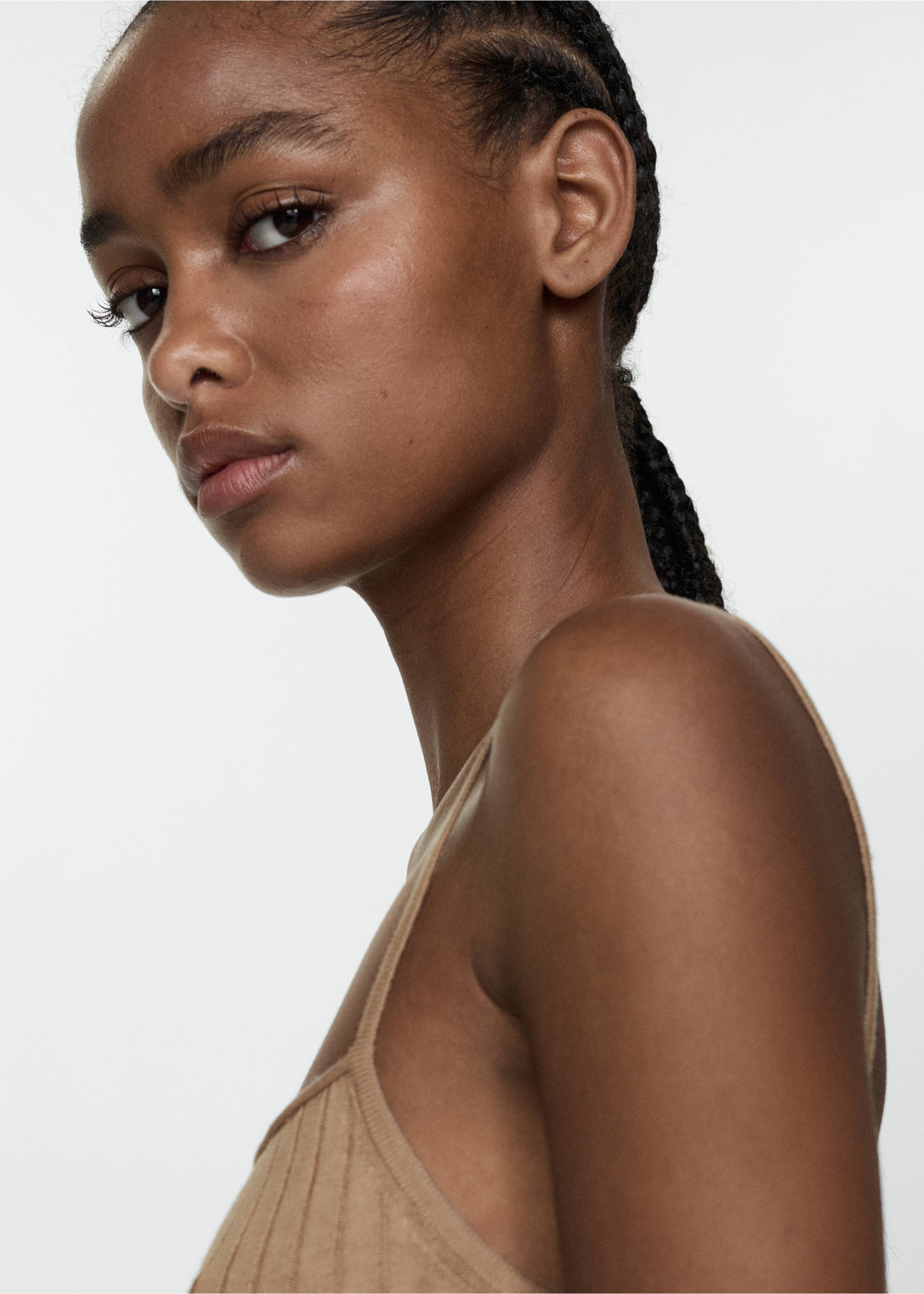 Thin knit top with straps - Details of the article 1, Light/Pastel Brown. Ref: 77080589-00.