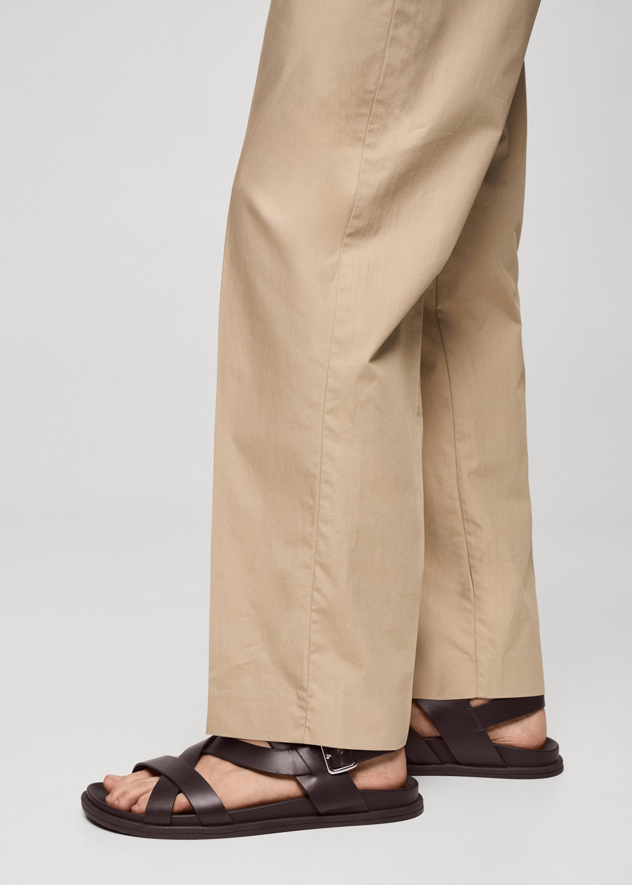 Sandalia tiras cruzadas 100% piel - Plano general