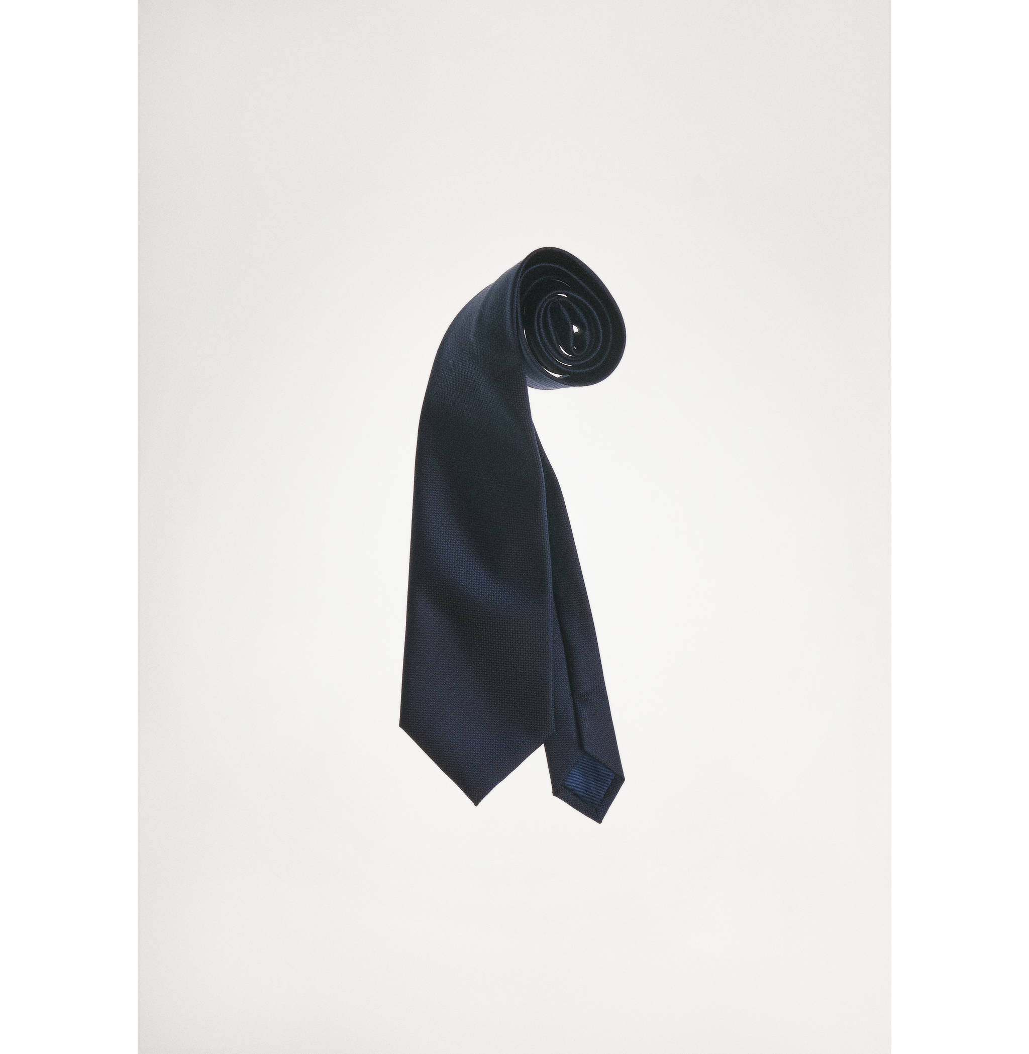 Corbata estructura antiarrugues - Detall de l'article 9