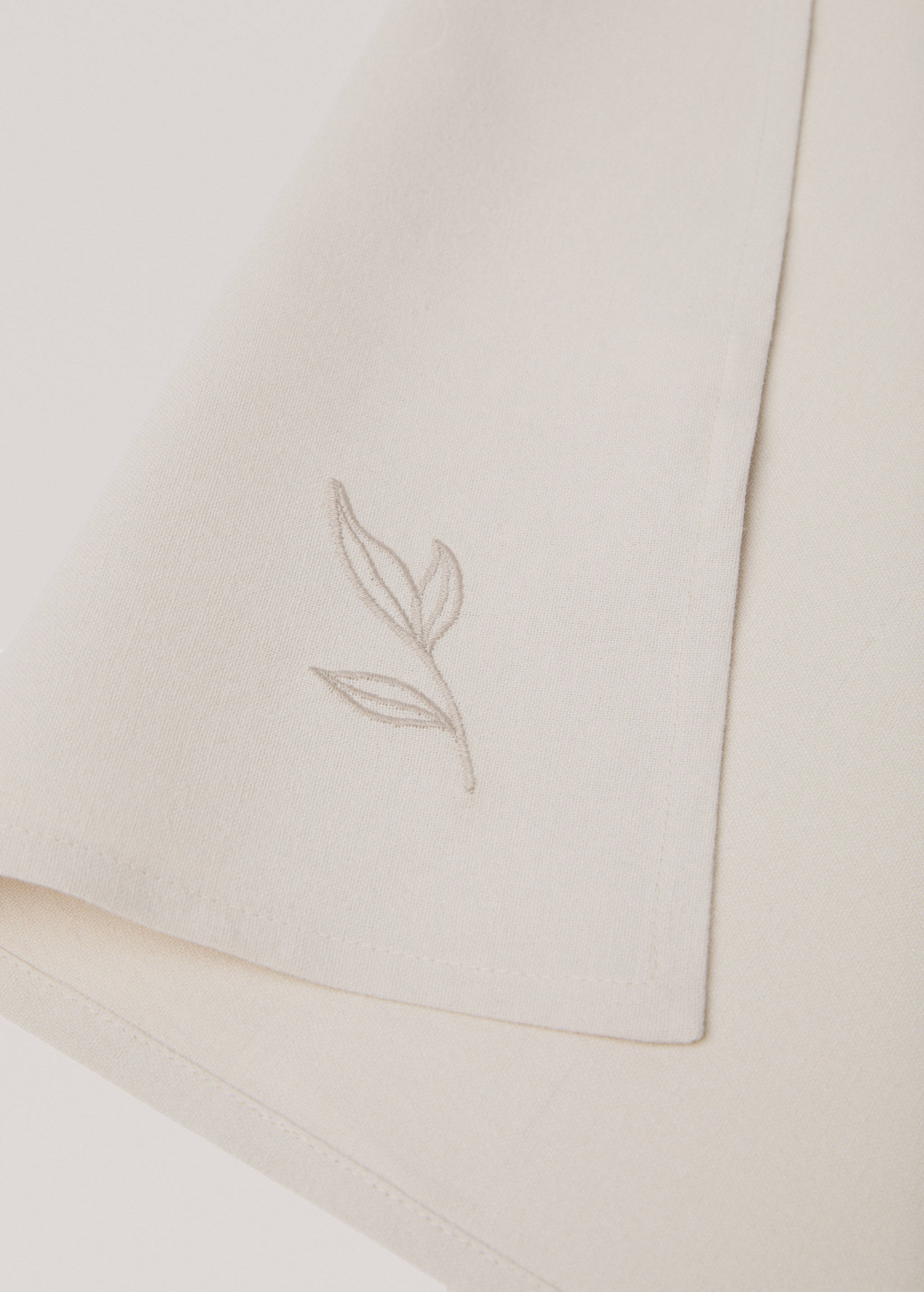 Bordsunderlägg i bomull broderat blad - Detaljer om artikeln 1