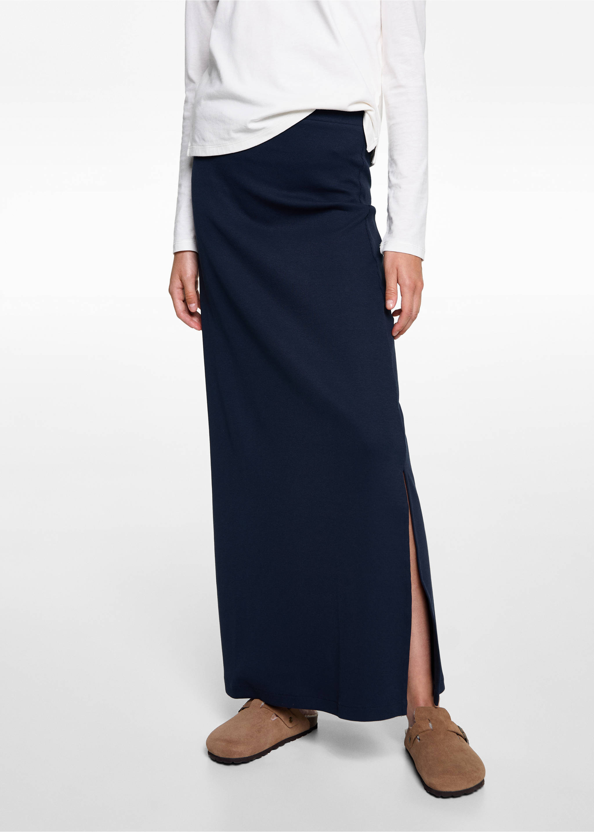 Midi skirt - Details of the article 6, Dark Navy. Ref: 77080623-00.