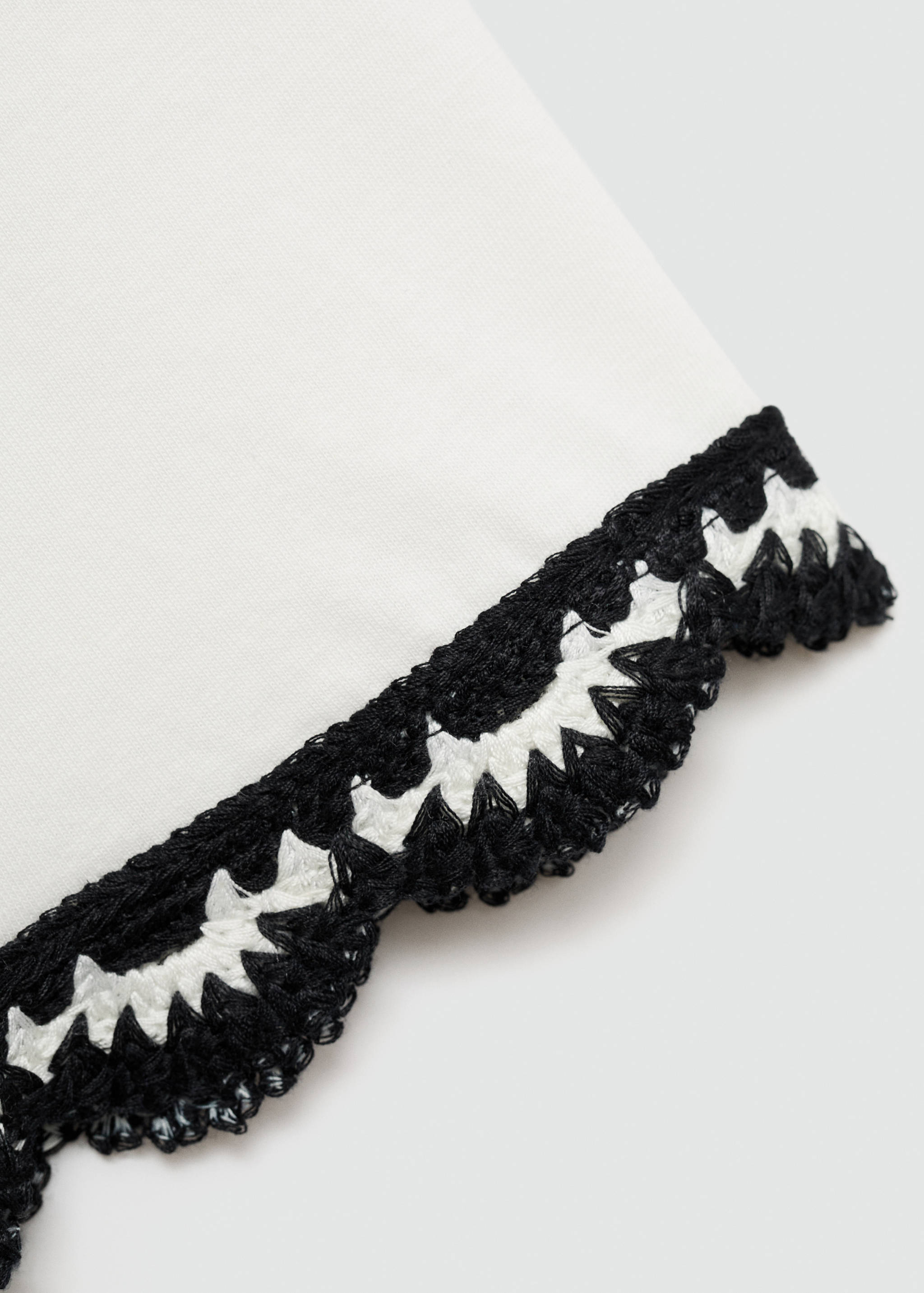 Camiseta mangas detalle crochet - Detalle del artículo 8