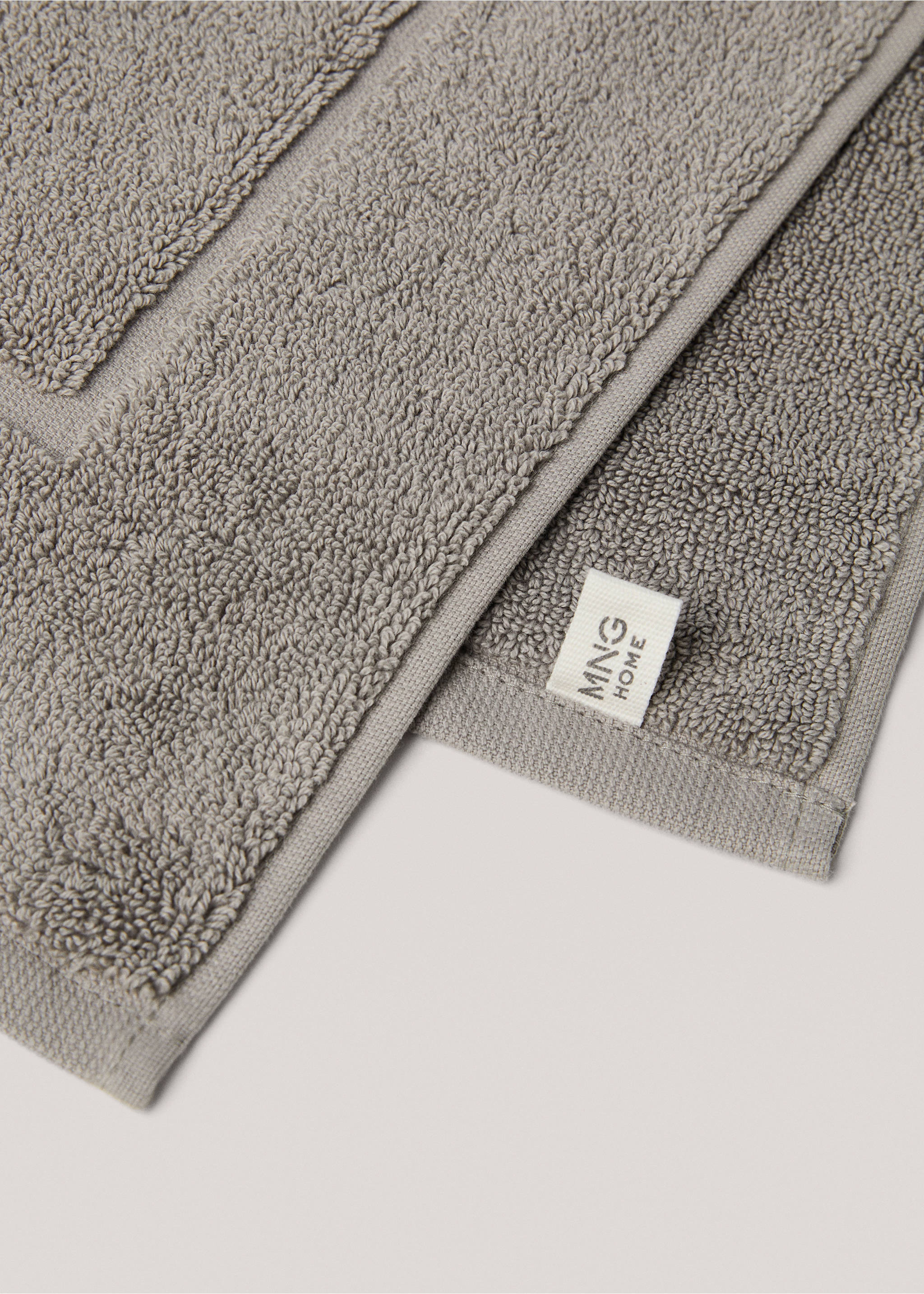 100% cotton bath mat - Details of the article 2, Medium Brown. Ref: 77080632-00.