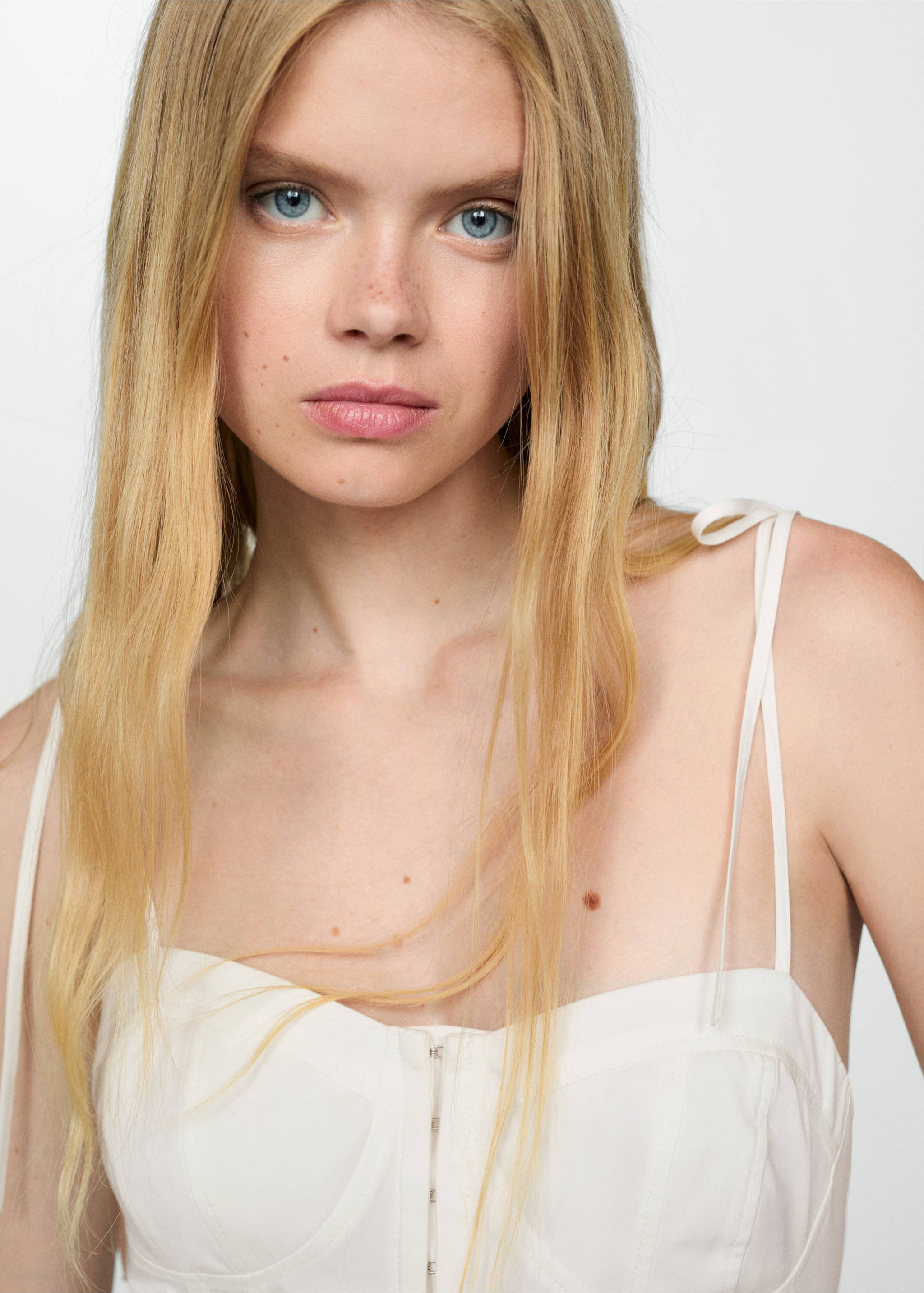 Pleated short dress - Medium plane, Off White. Ref: 77080642-00.