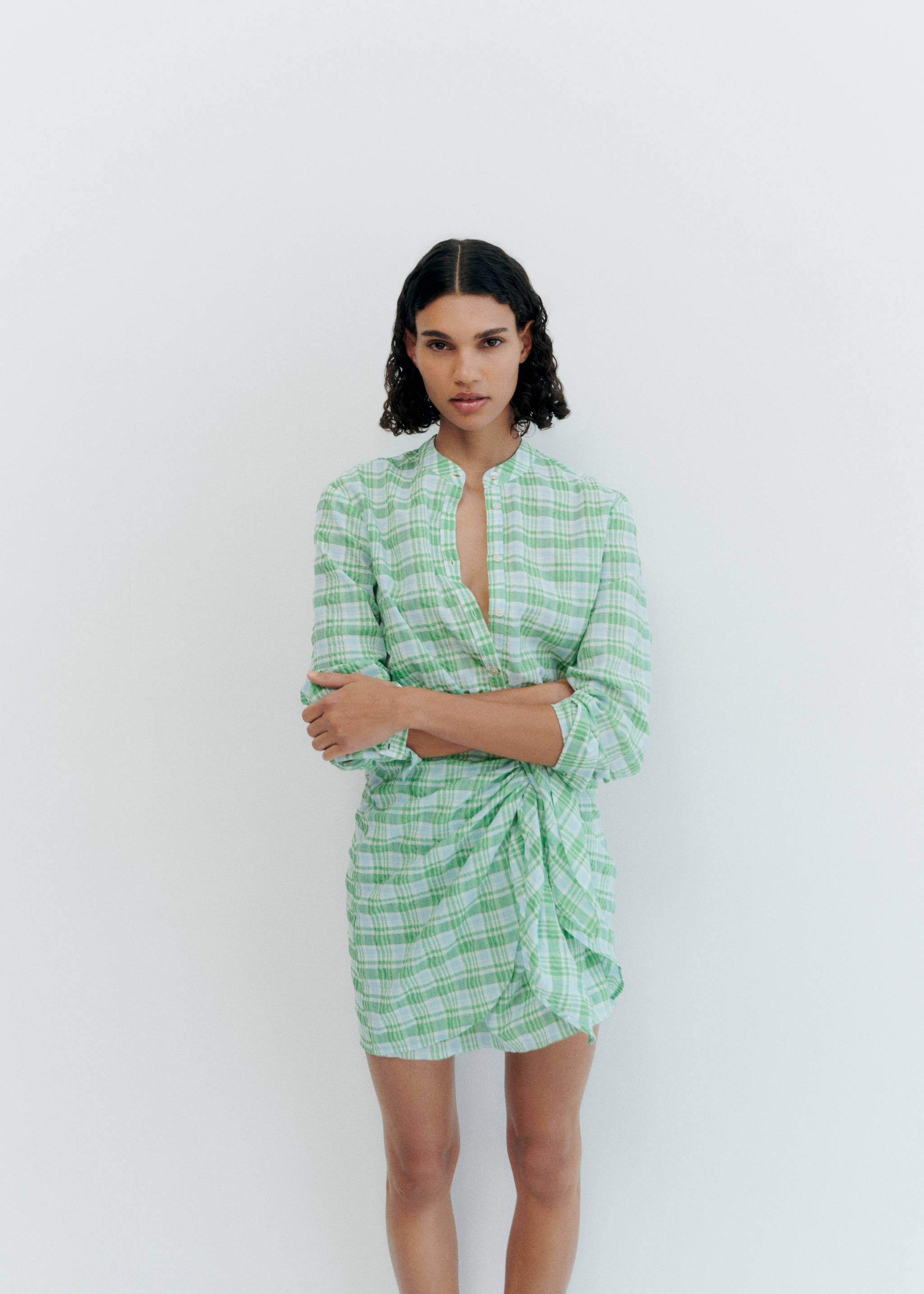 Kariertes Kleid mit Schleife - Detail des Artikels 6, Grün. Ref: 77082922-00.