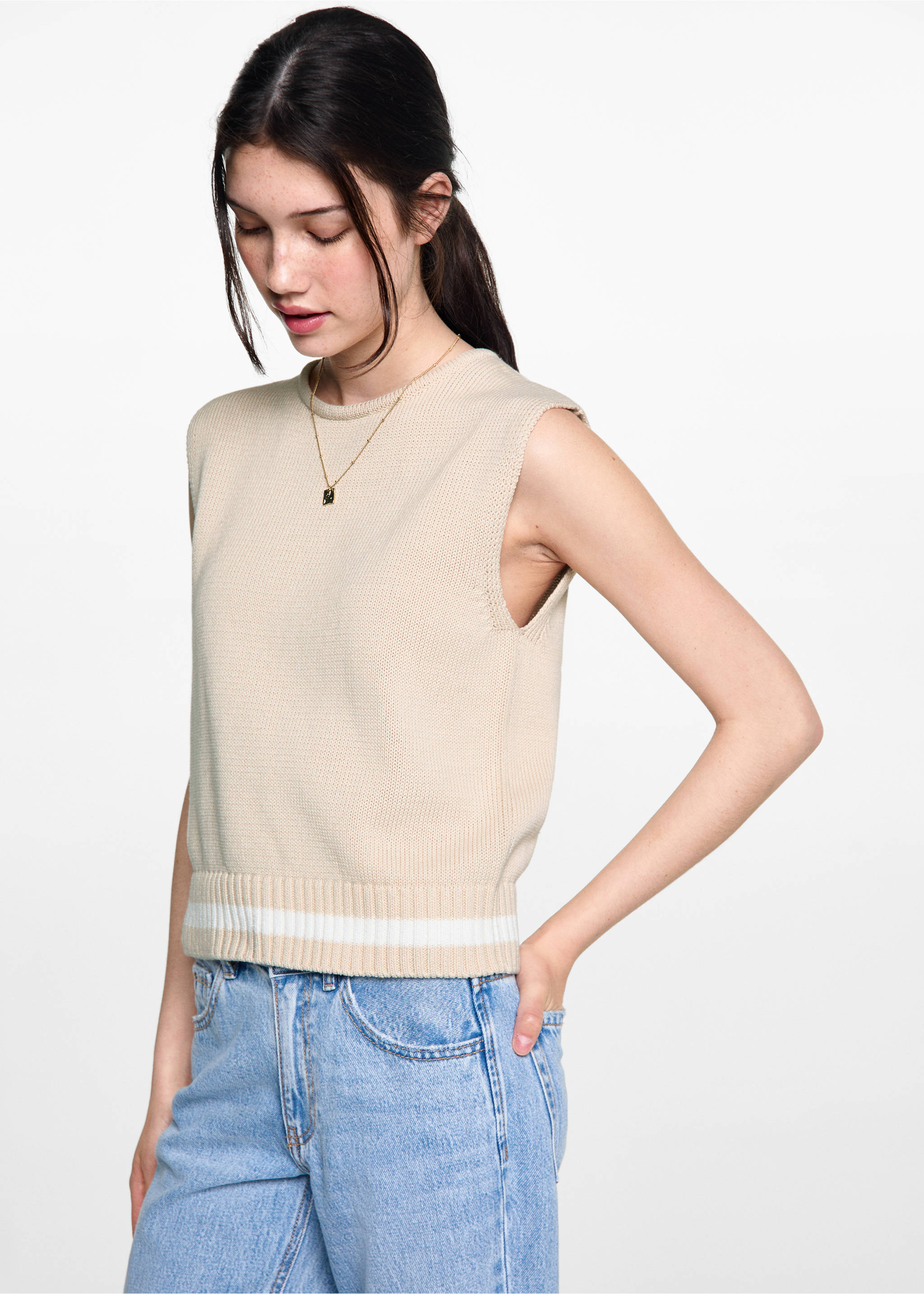 Gilet maille rayures - Plan moyen, Beige. Ref: 77082931-00.