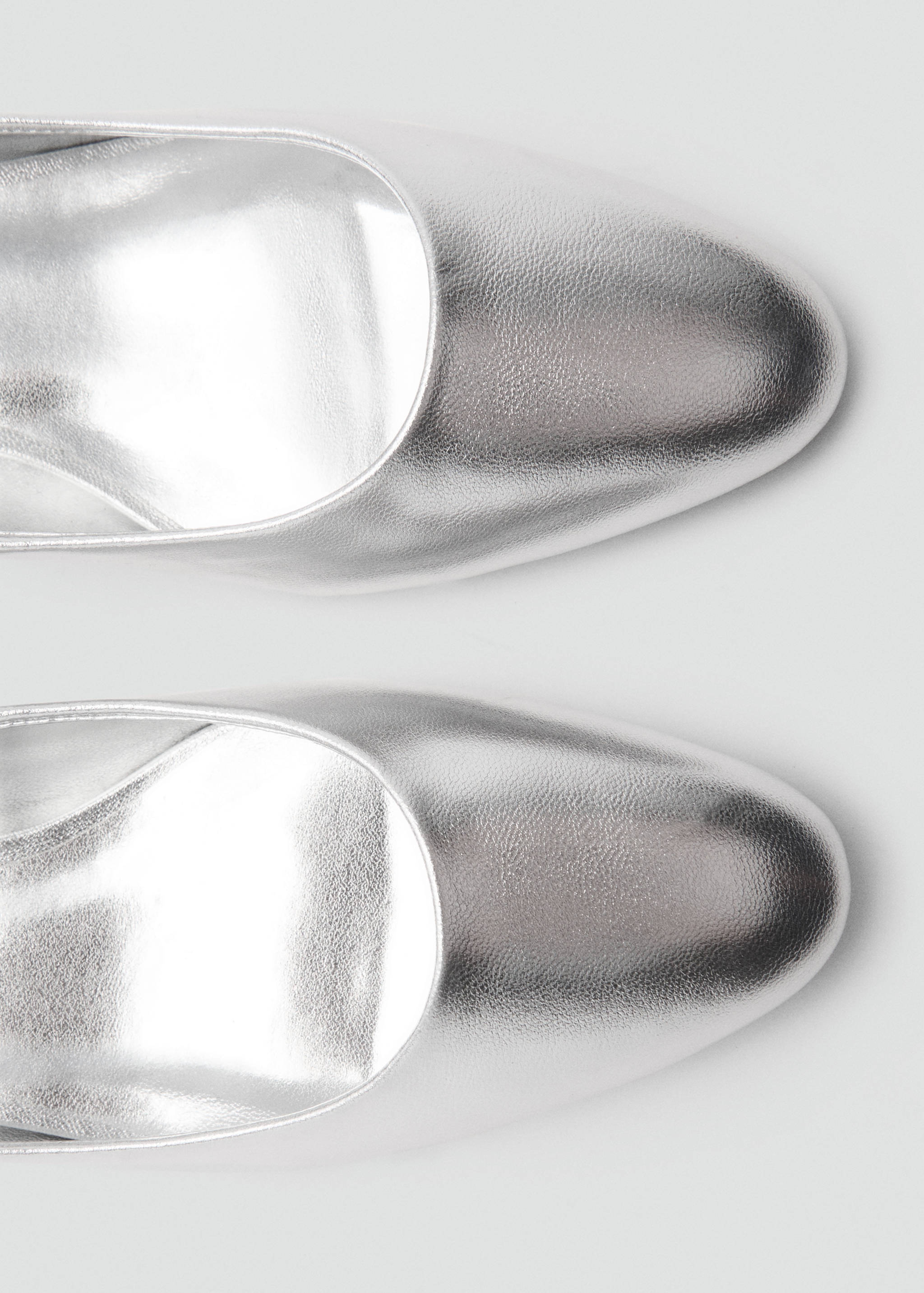 Sko med spenne og kitten-heels - Artikkeldetalj 2