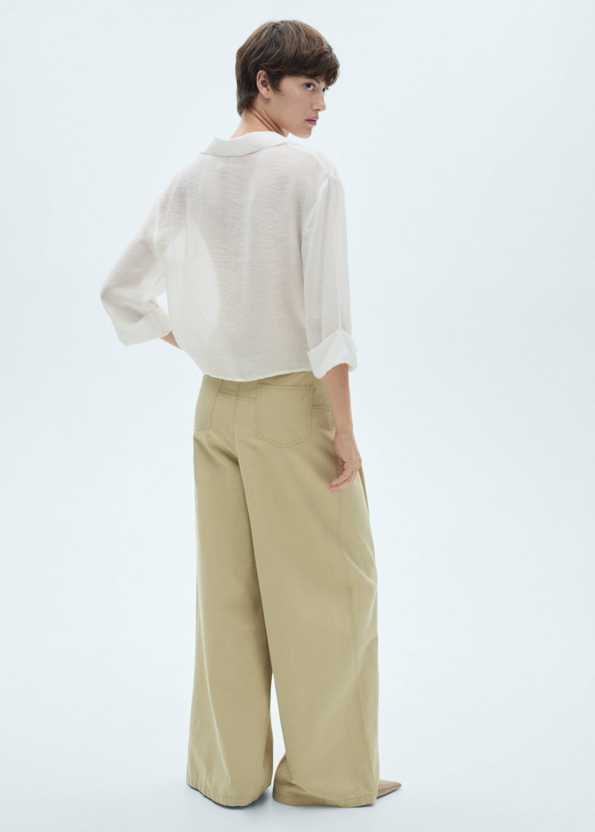 Masnis blúz harangujjal - A cikk hátulja