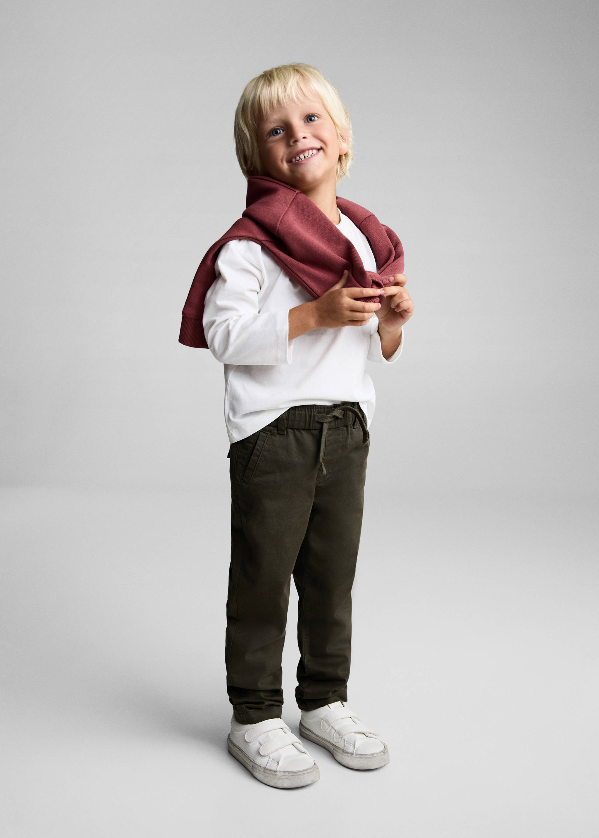 Elastic waist pants - General plane