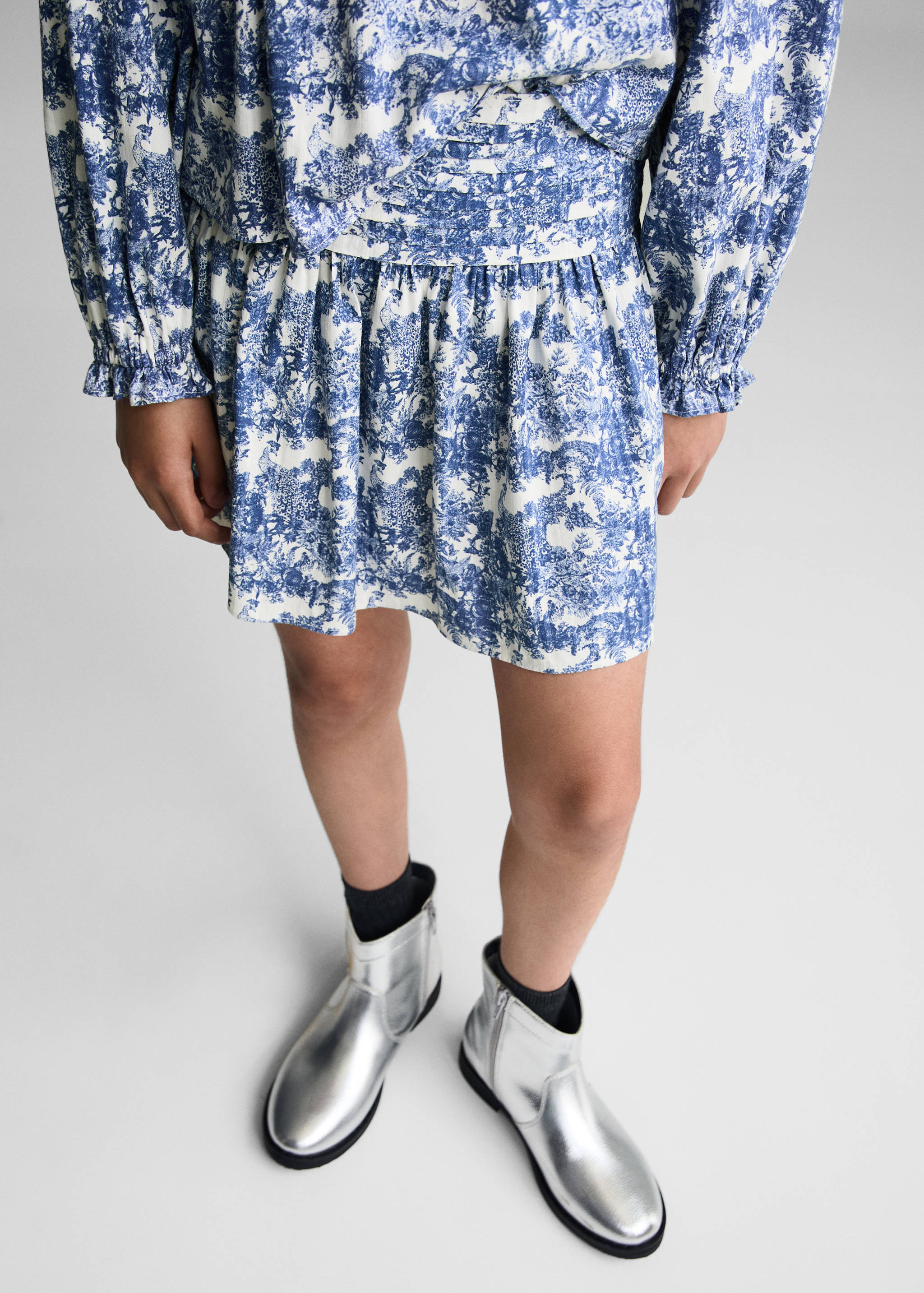 Fusta plisată imprimată - Plan mediu