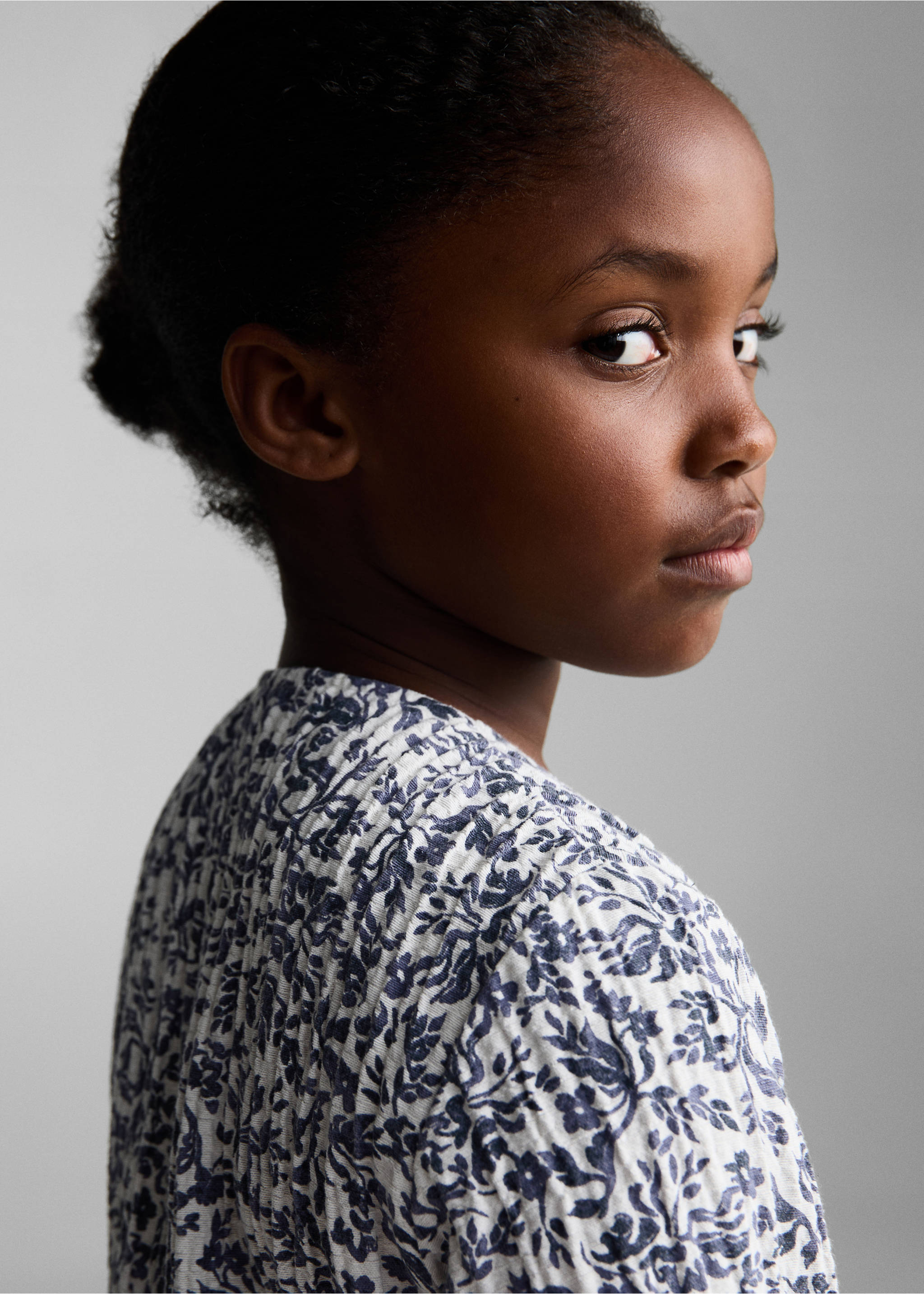 Pleated floral dress - Details of the article 1, Blue. Ref: 77083292-00.