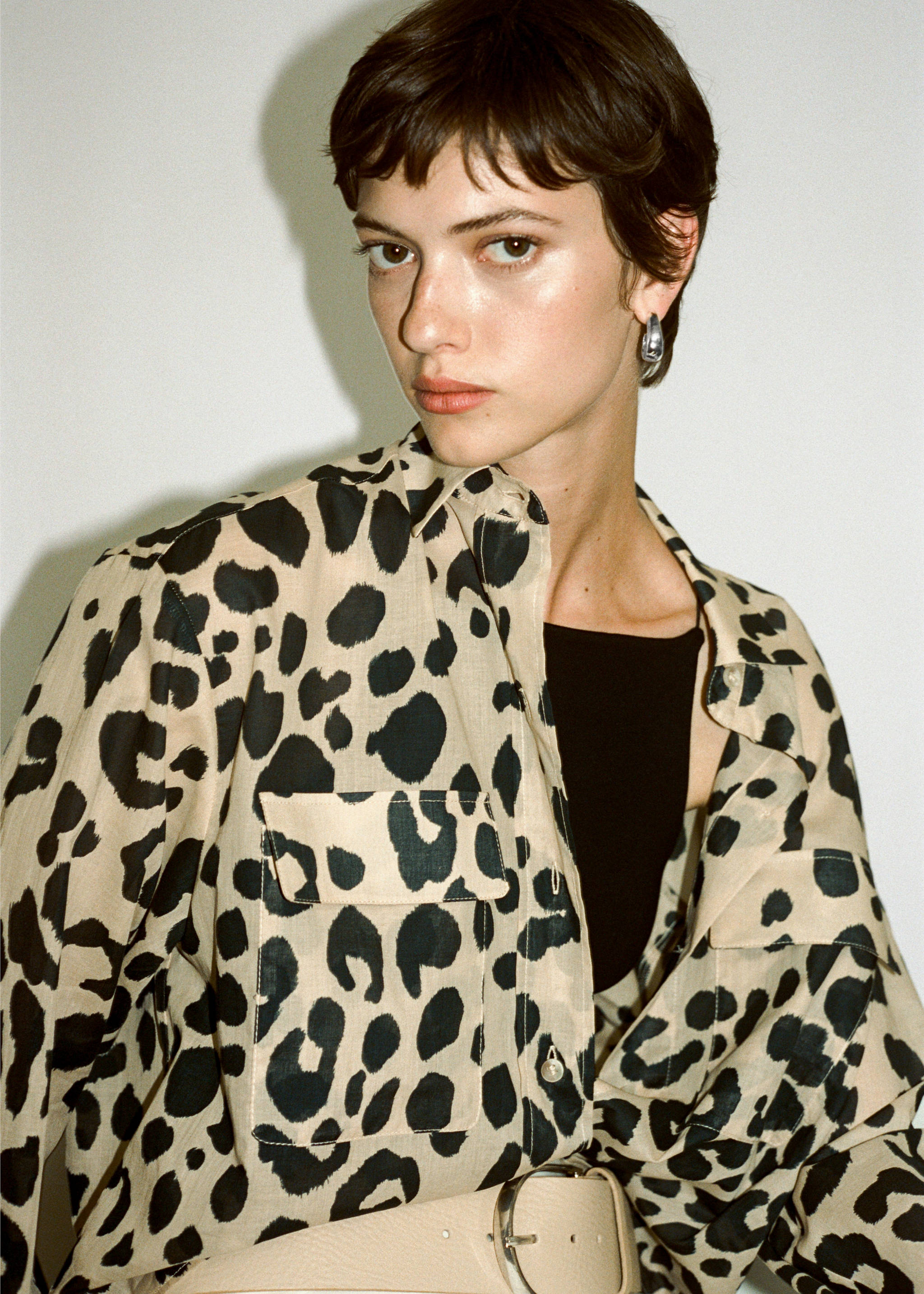 Hemd mit Animal-Print - Detail des Artikels 3, Ecru. Ref: 77083294-00.