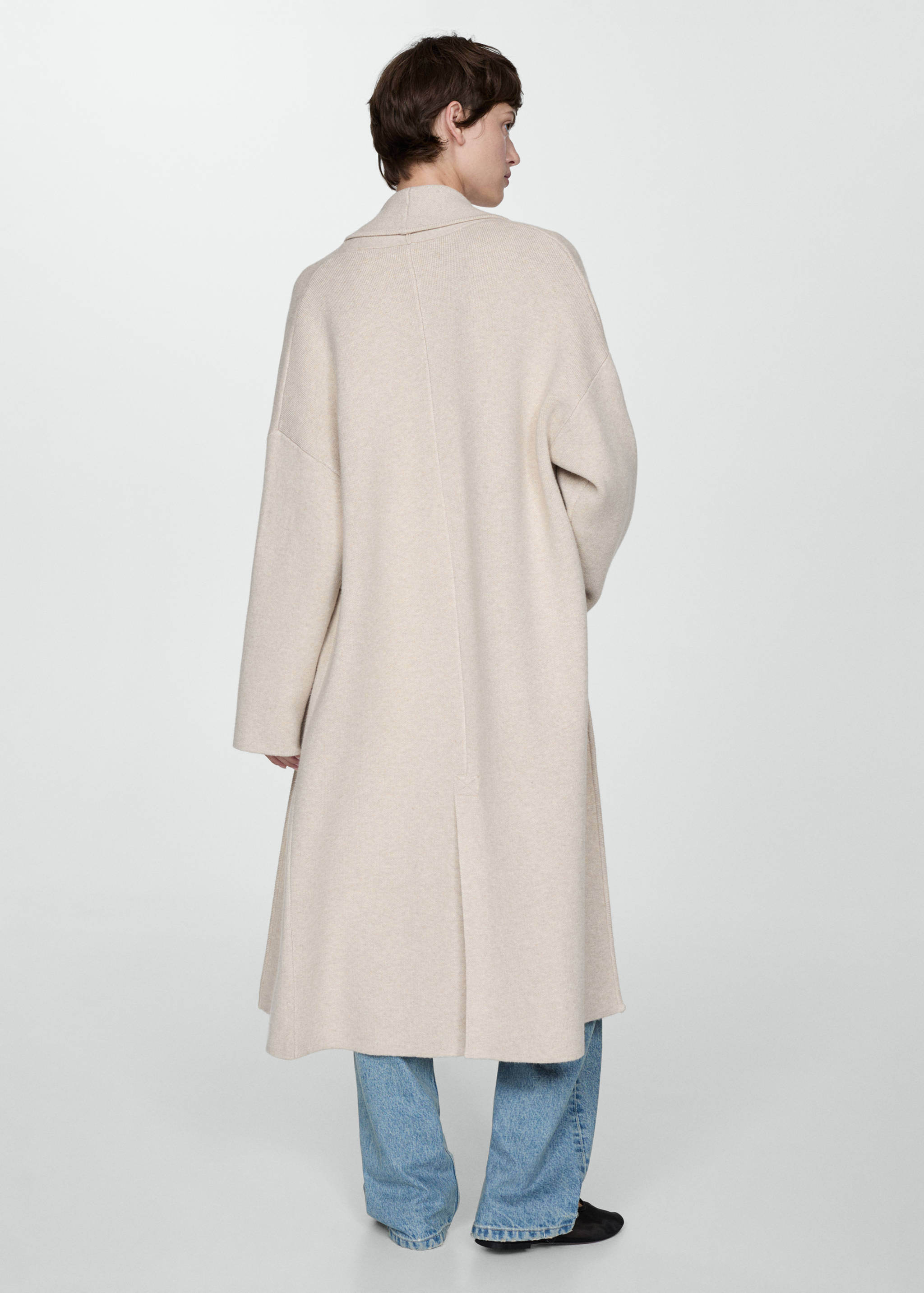 Oversized knitted coat with pockets - Reverse of the article
