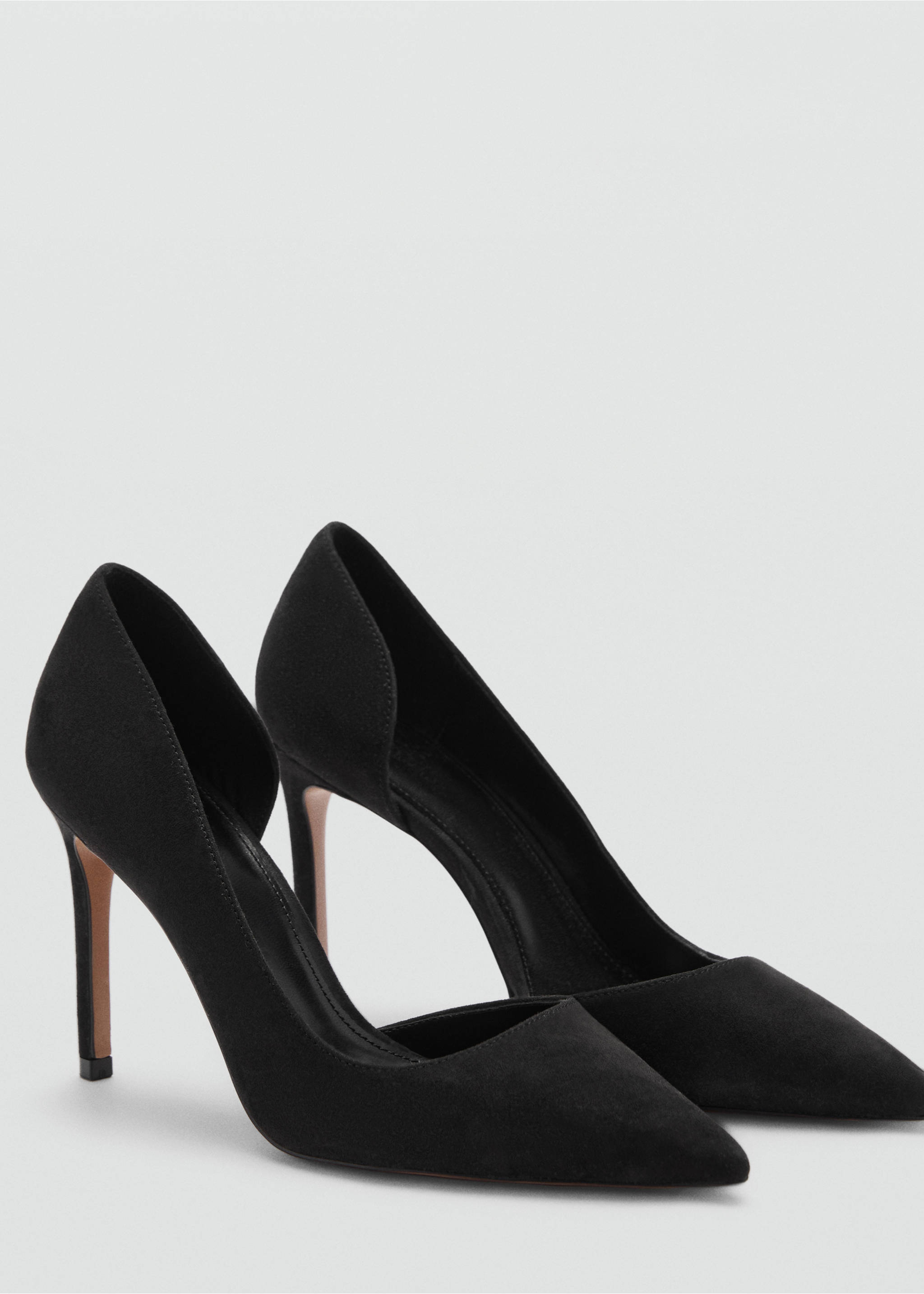 Asymmetrical heeled shoes - Medium plane, Black. Ref: 77084016-00.