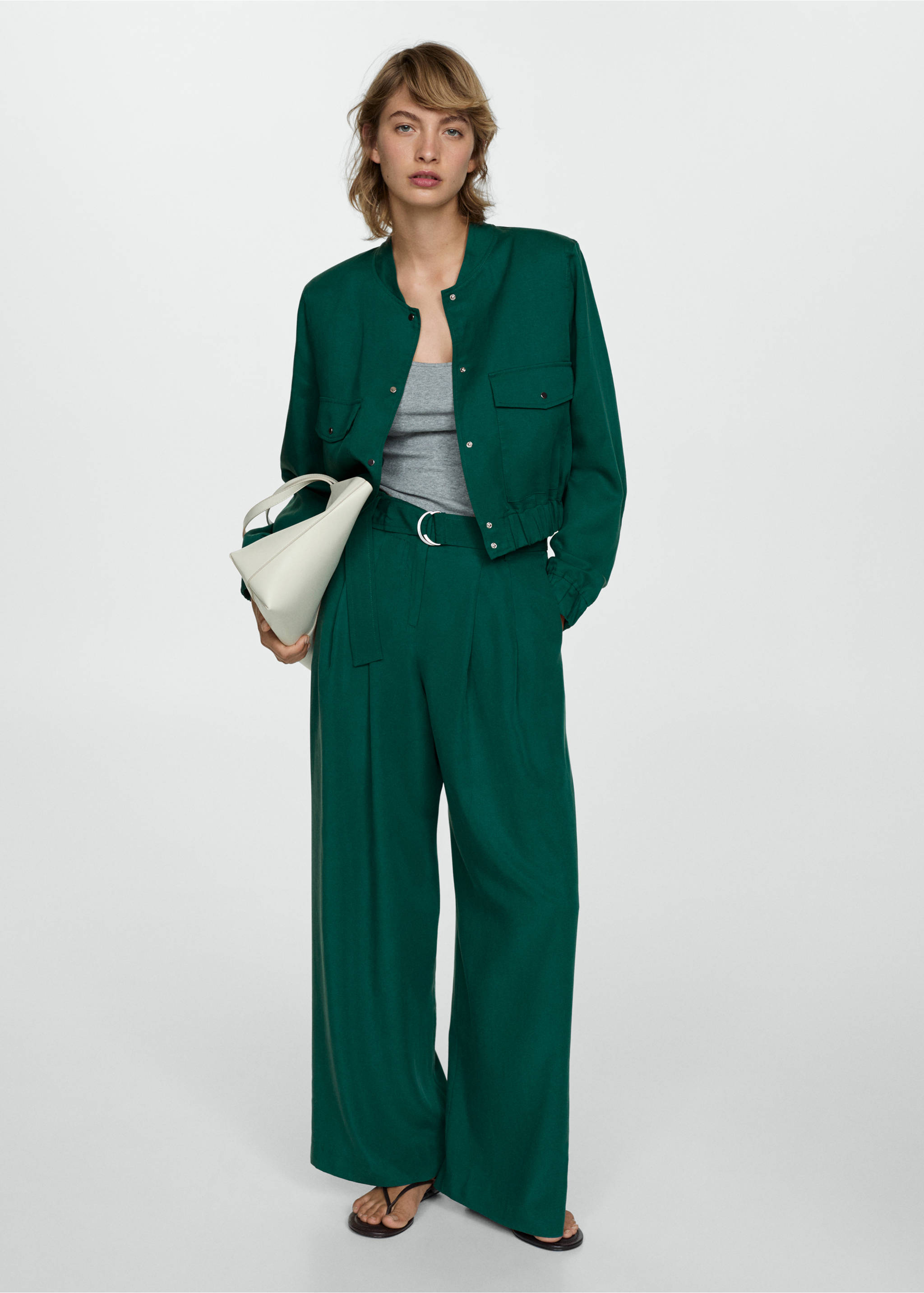 Lyocell trousers with belt - General plane, Green. Ref: 77084023-00.