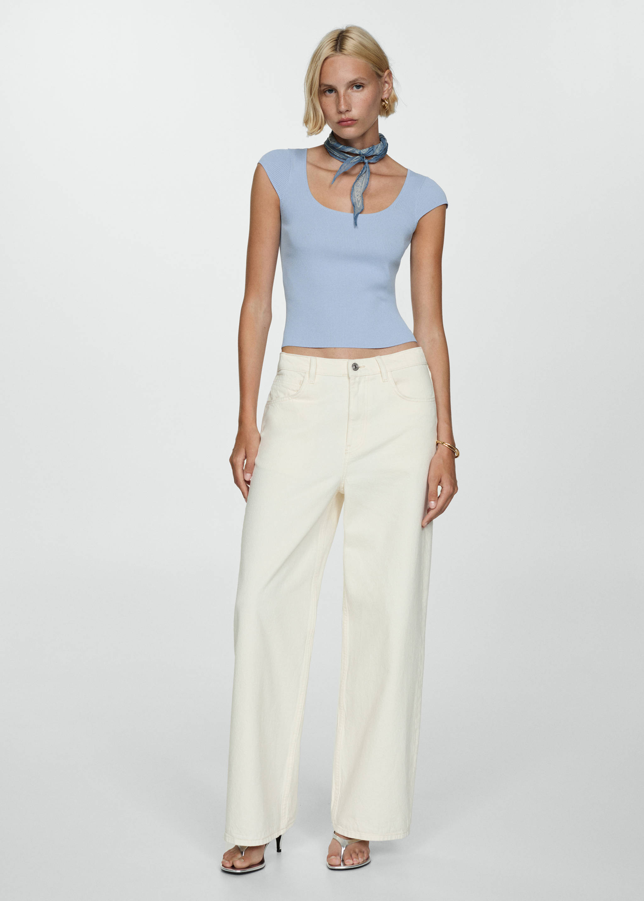 Fine ribbed knit top - General plane