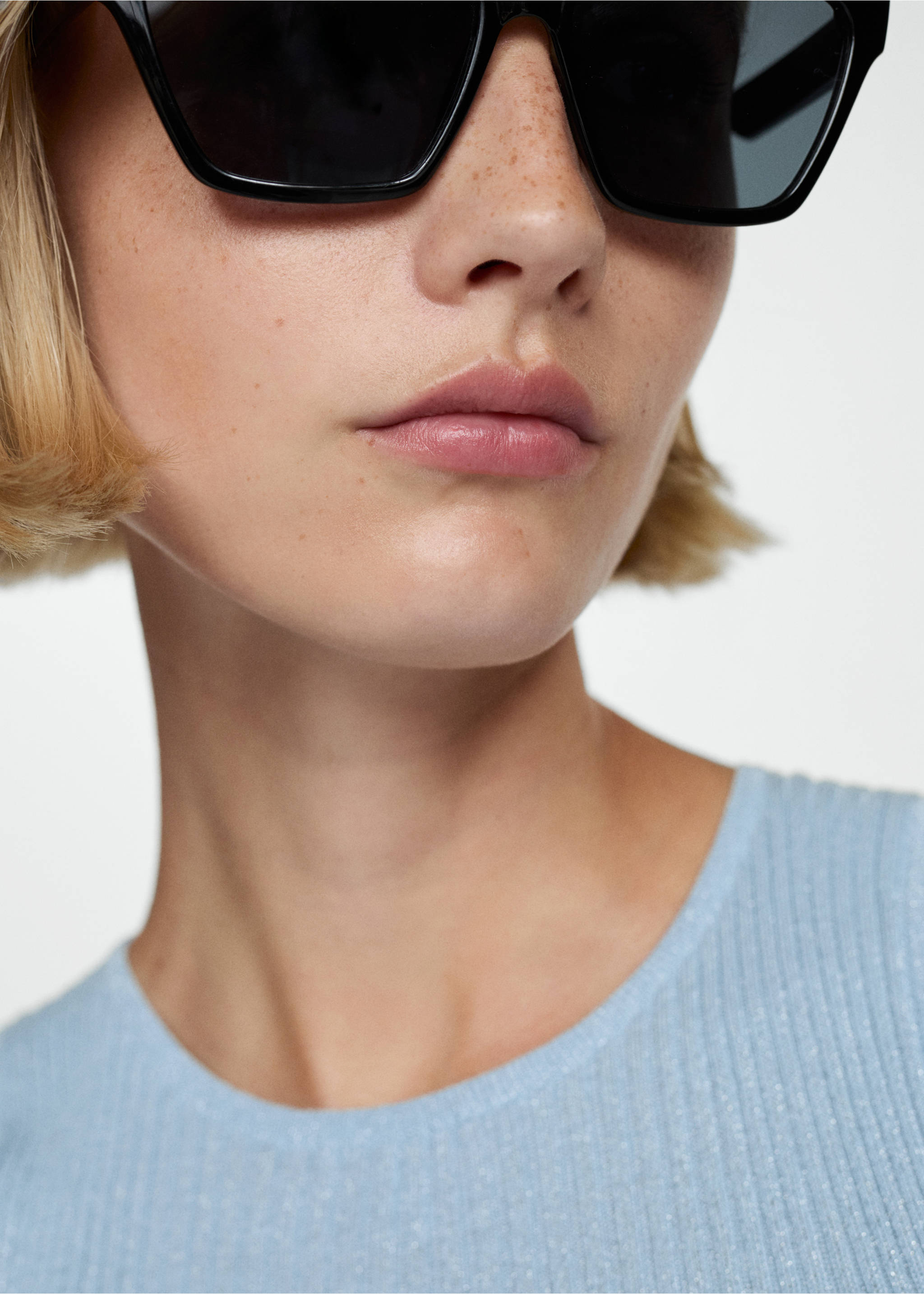 Top punt canalé - Detall de l'article 1, Blau cel. Ref: 77084031-00.