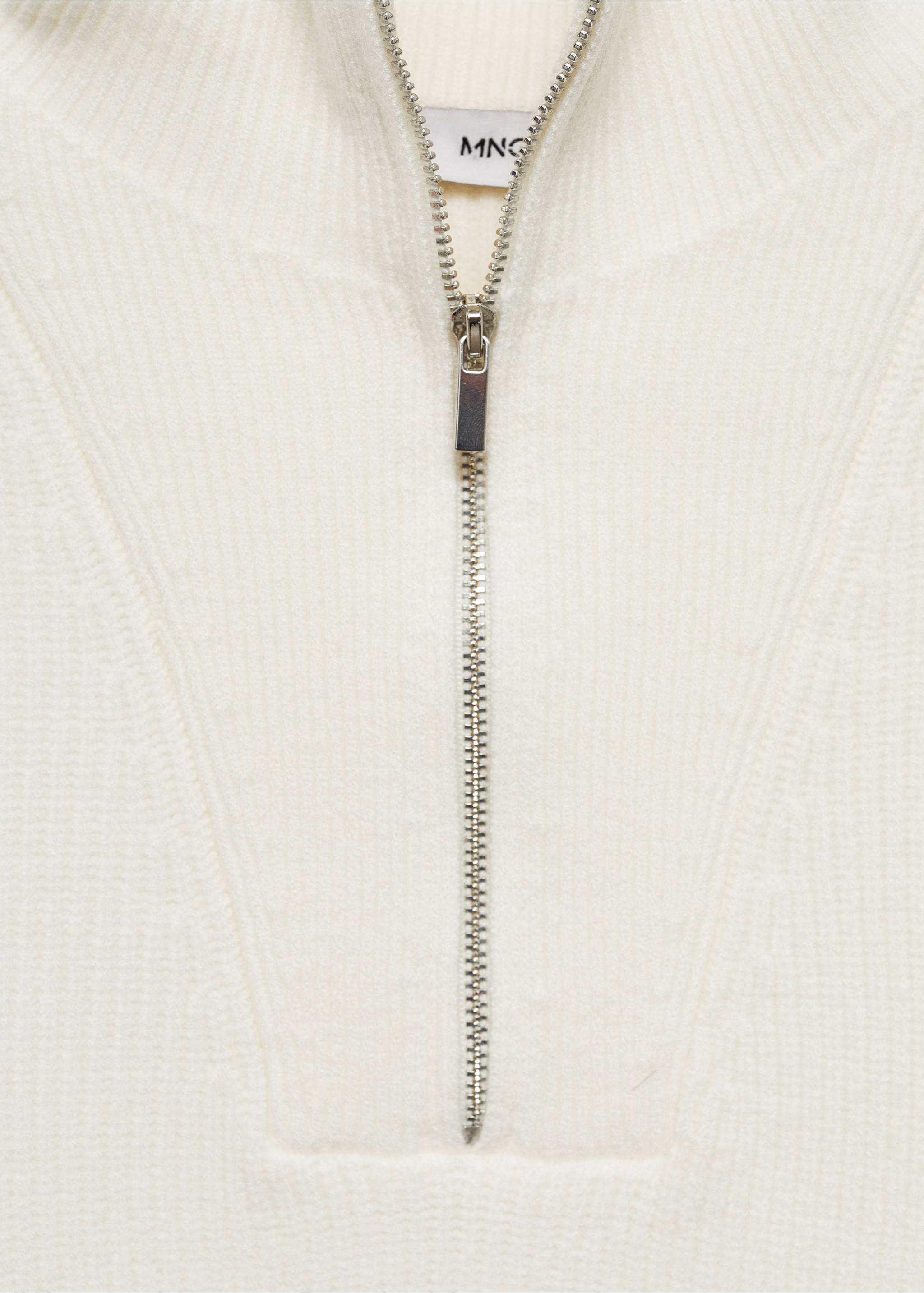 Knitted vest with zip - Details of the article 8, Ecru. Ref: 77084033-00.