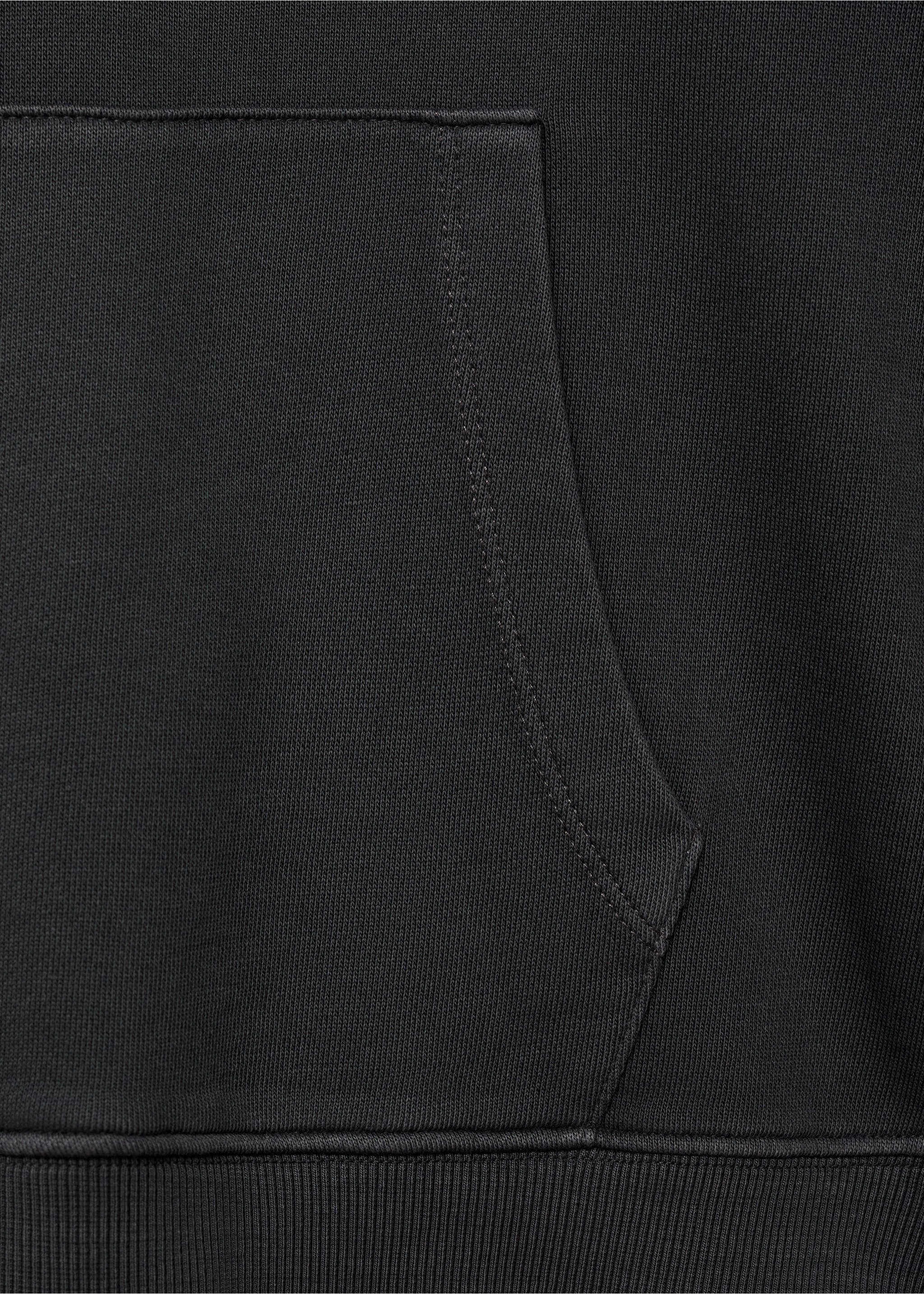 Dessuadora caputxa brodat - Detall de l'article 0, Gris antracita. Ref: 77084041-00.