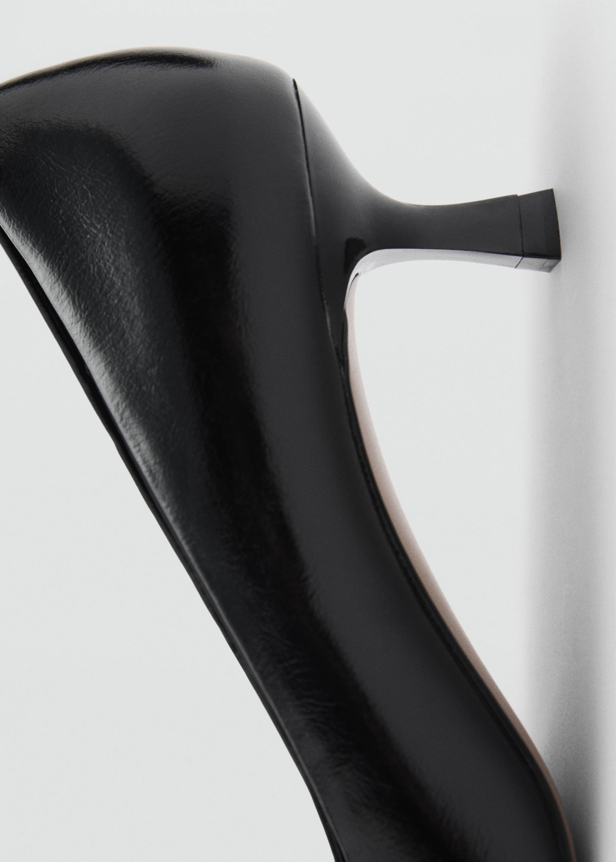 Pantofi cu toc kitten - Detaliu al articolului 1