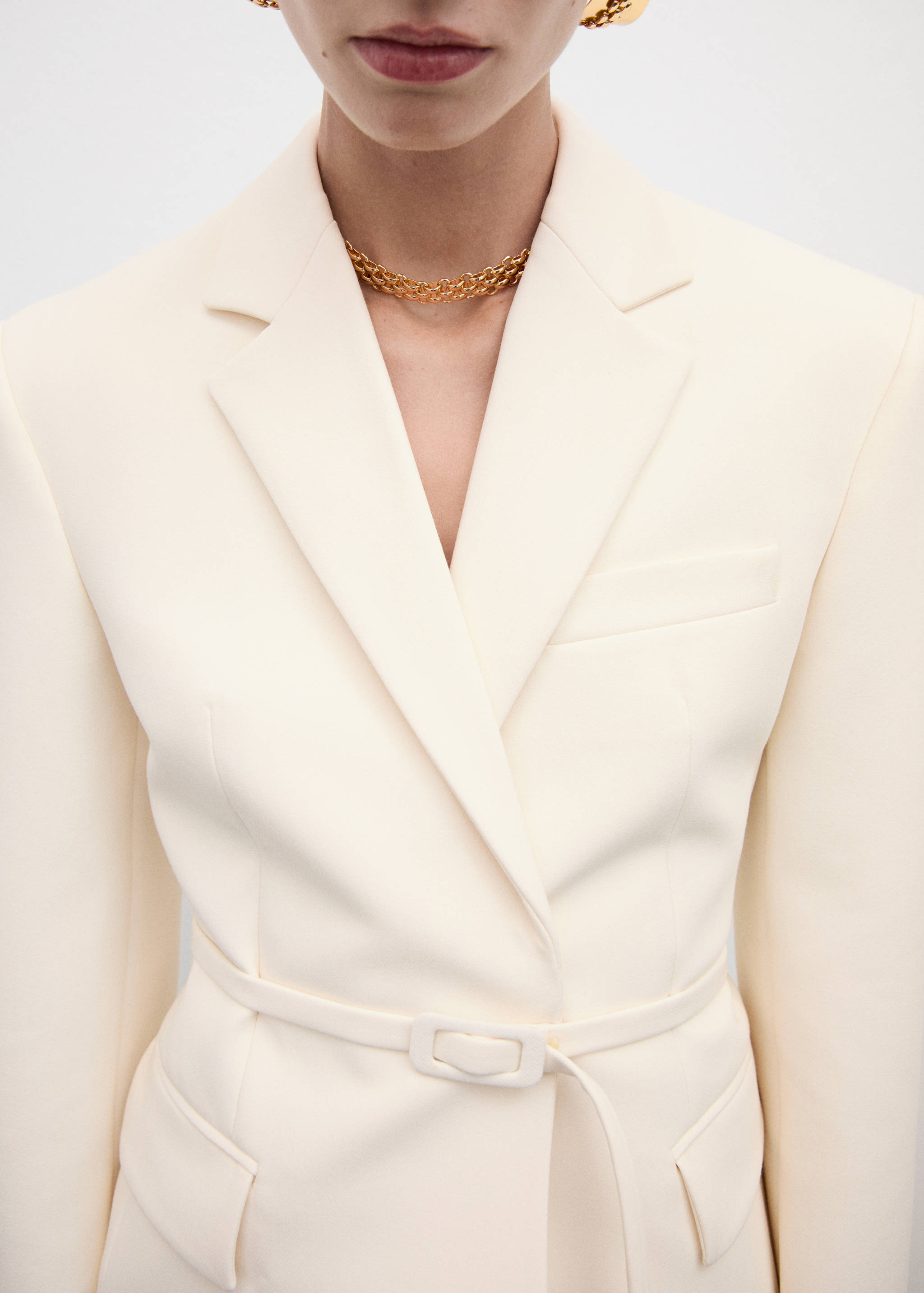Suit jacket with belt - Details of the article 6