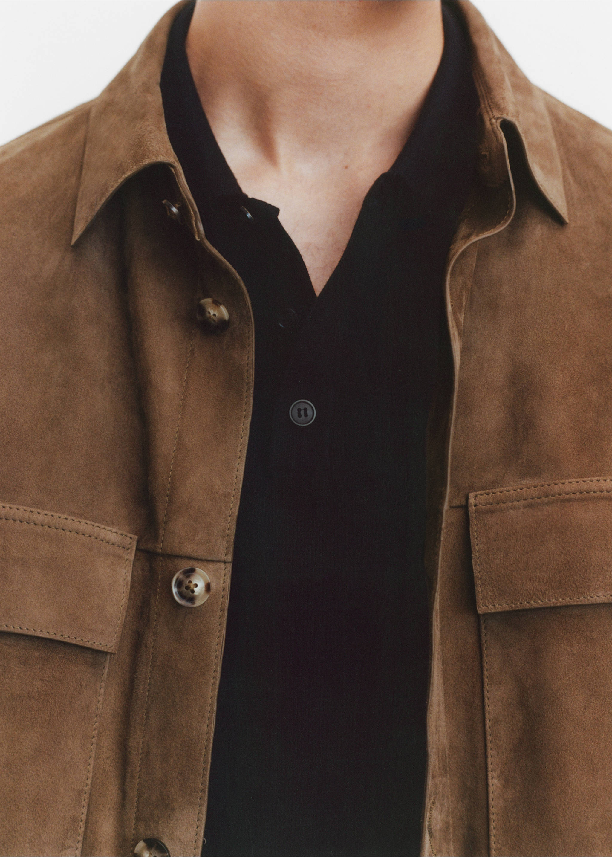 100% suede overshirt with pockets - Details of the article 3, Tobacco Brown. Ref: 77084432-00.