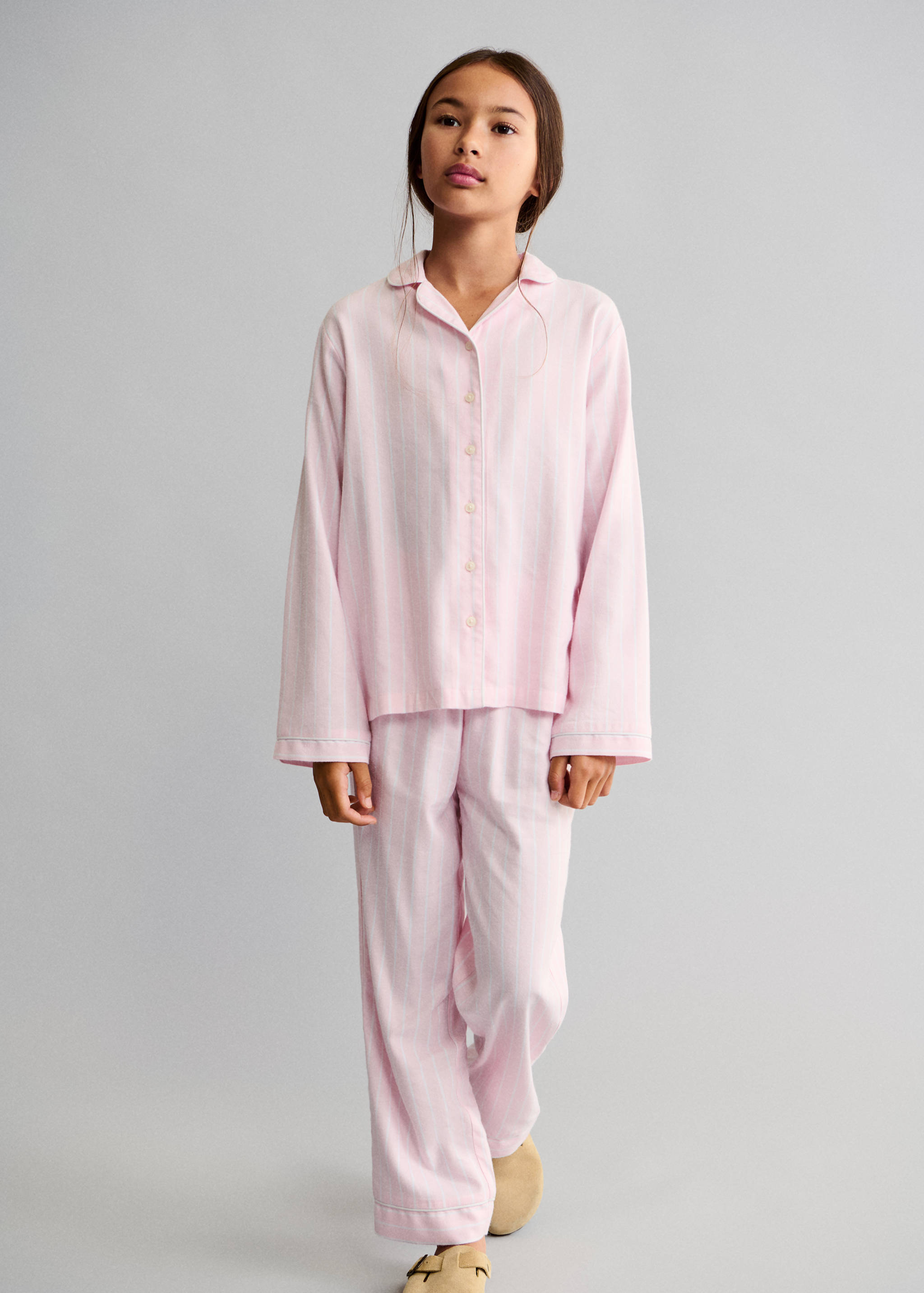 Striped long pyjamas - General plane