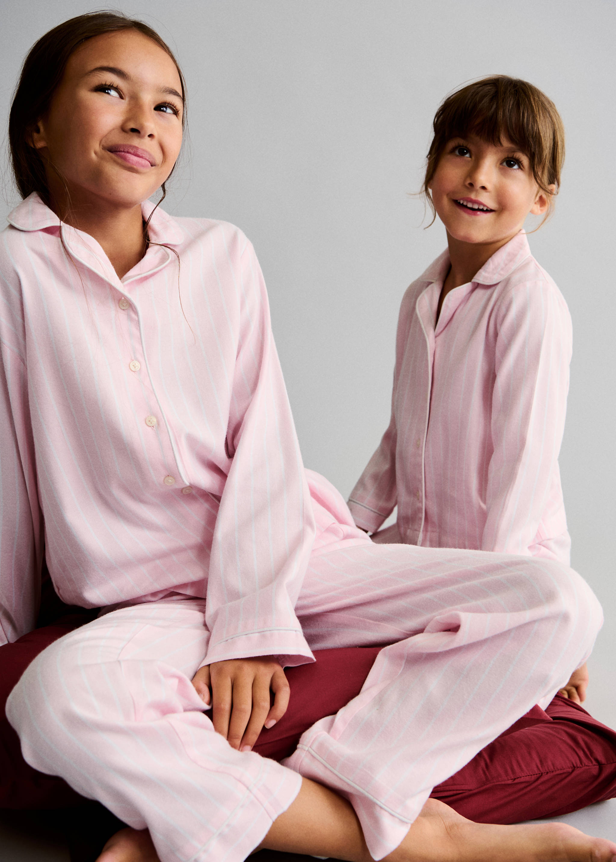 Striped long pyjamas - Details of the article 5