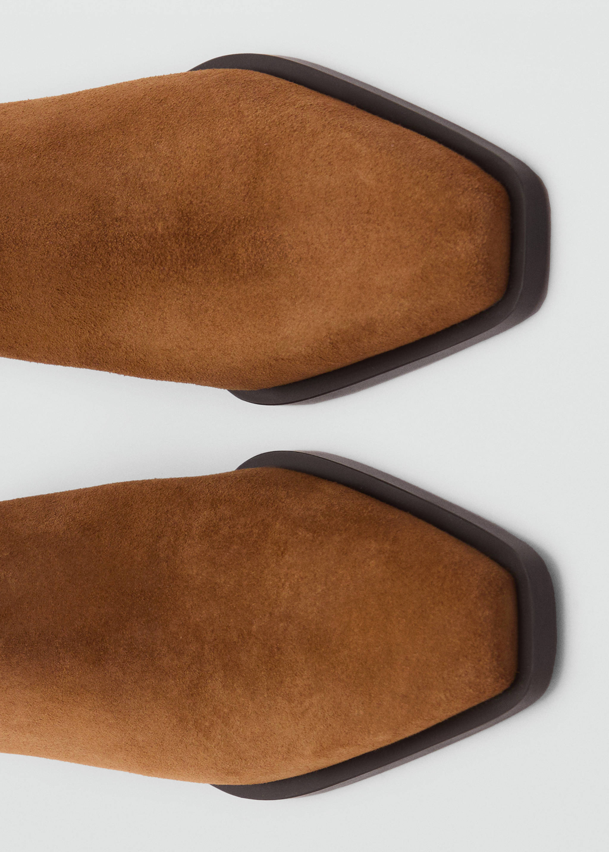 Heel suede ankle boot - Details of the article 3