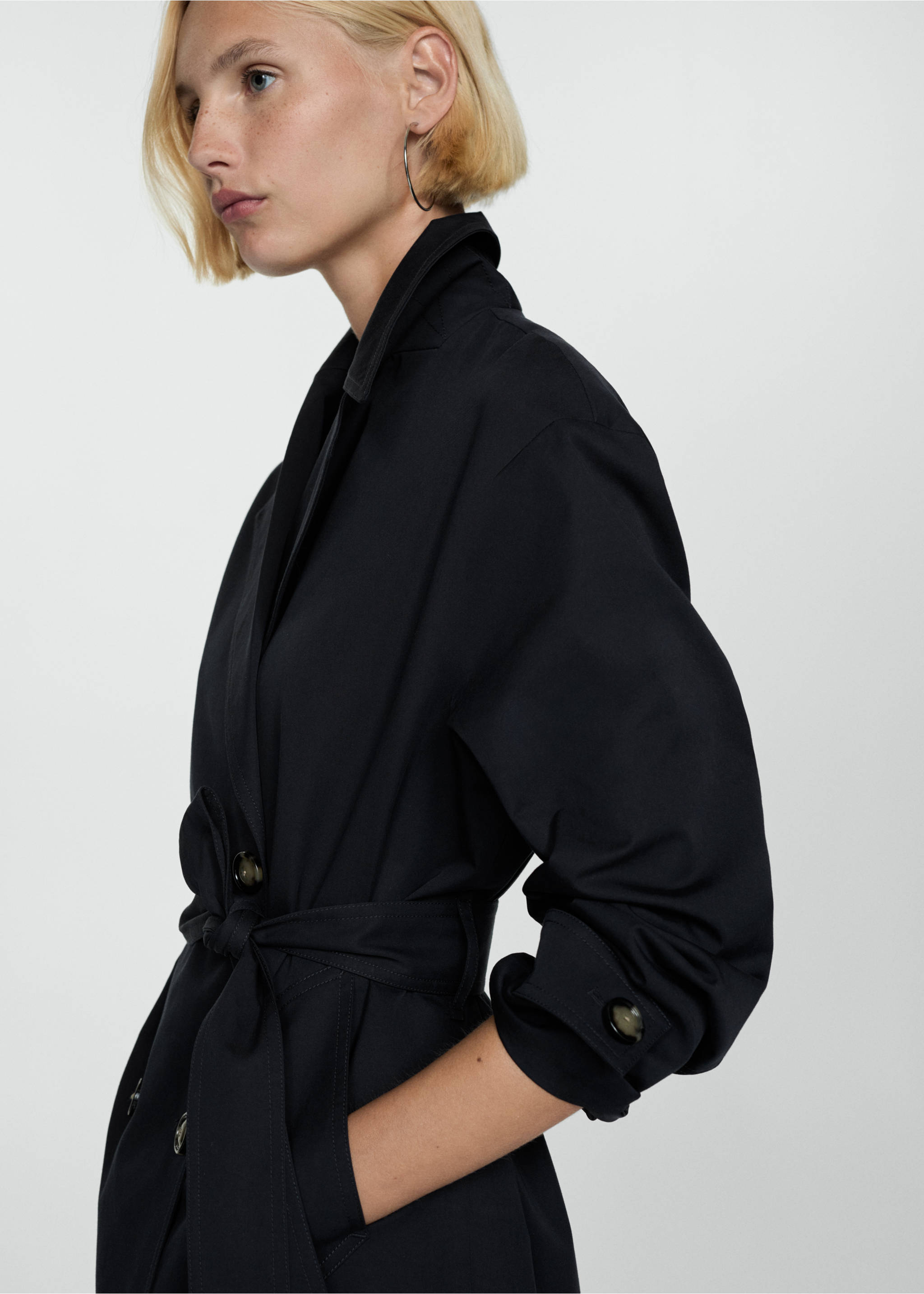Long double-breasted trench coat - Details of the article 1, Black. Ref: 77084762-00.