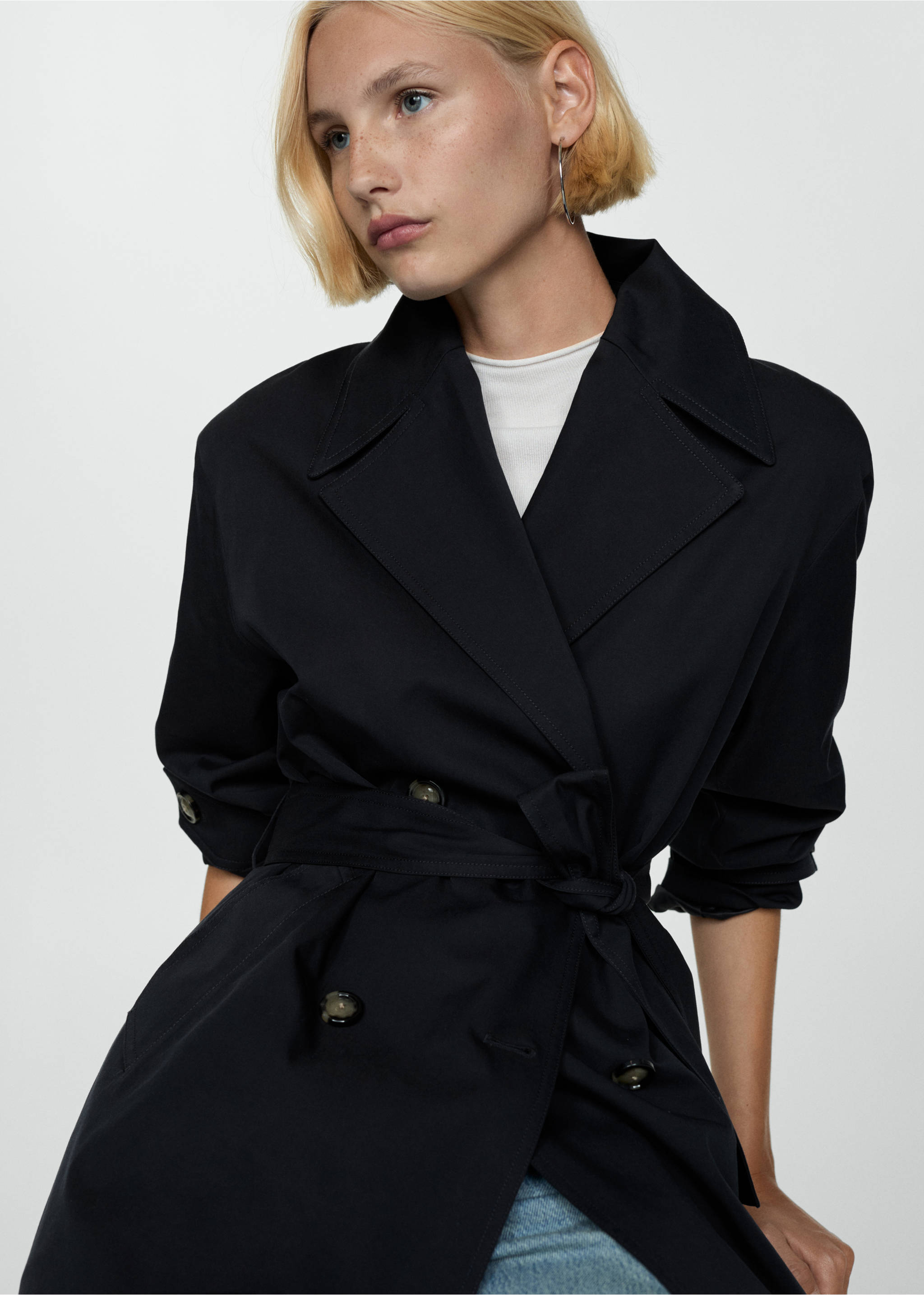 Long double-breasted trench coat - Details of the article 2, Black. Ref: 77084762-00.