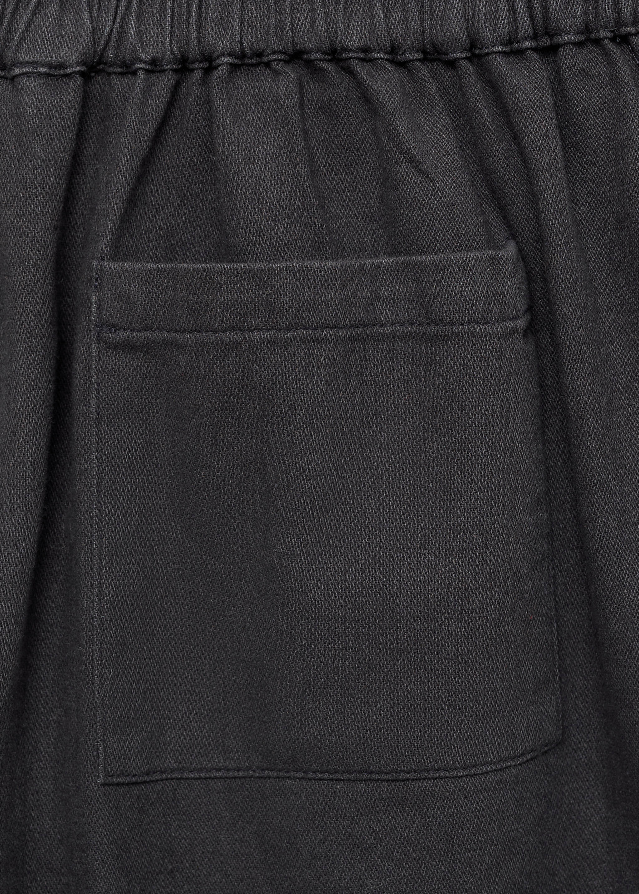 Byxor med veckdetaljer - Detaljer om artikeln 0