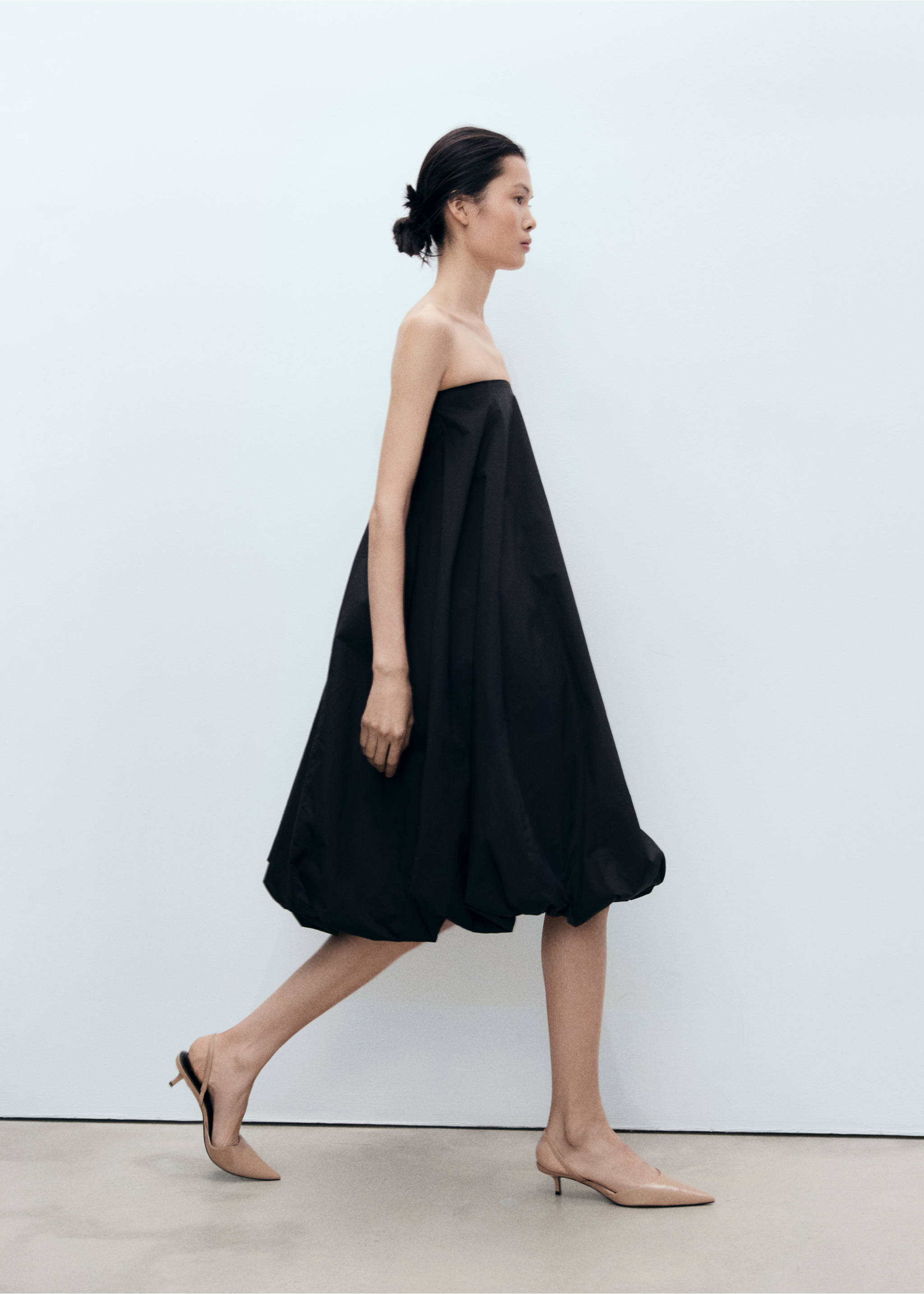 Kitten-heel pointed shoes - Details of the article 9, Light/Pastel Brown. Ref: 77084786-00.