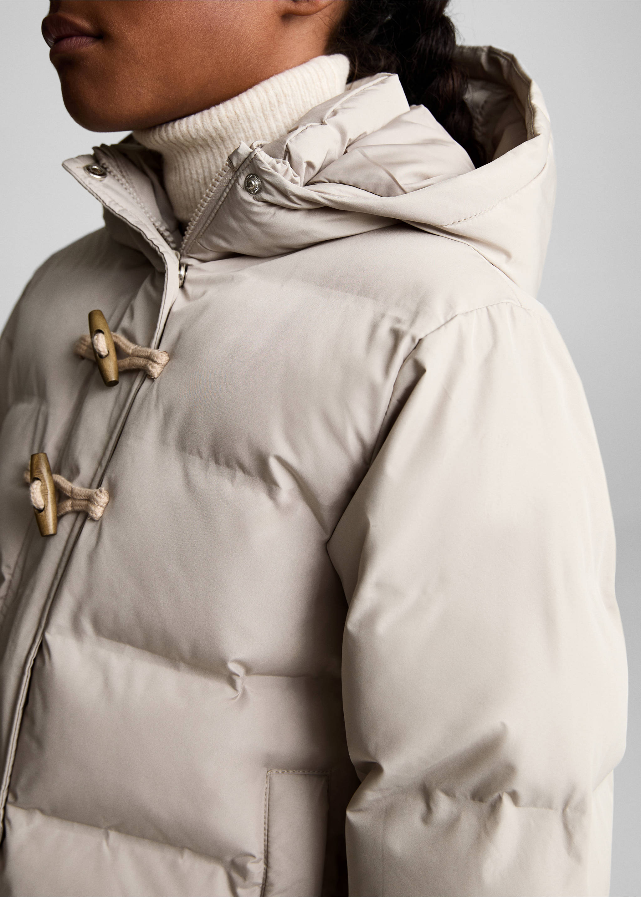 Hood puffer coat - Details of the article 3, Light/Pastel Grey. Ref: 77085146-00.