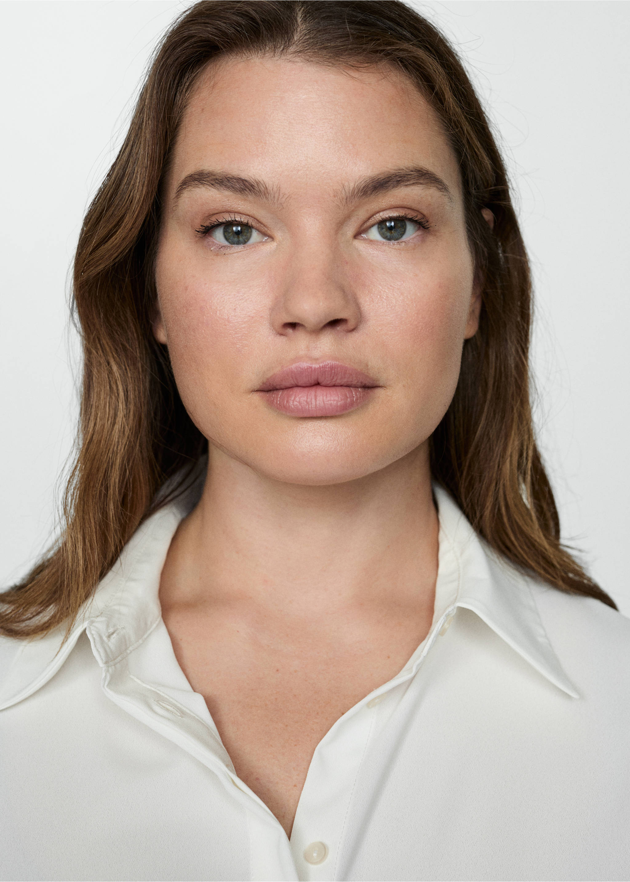 Camisa manga larga fluida - Detalle del artículo 4, Blanco roto. Ref: 77085628-00.