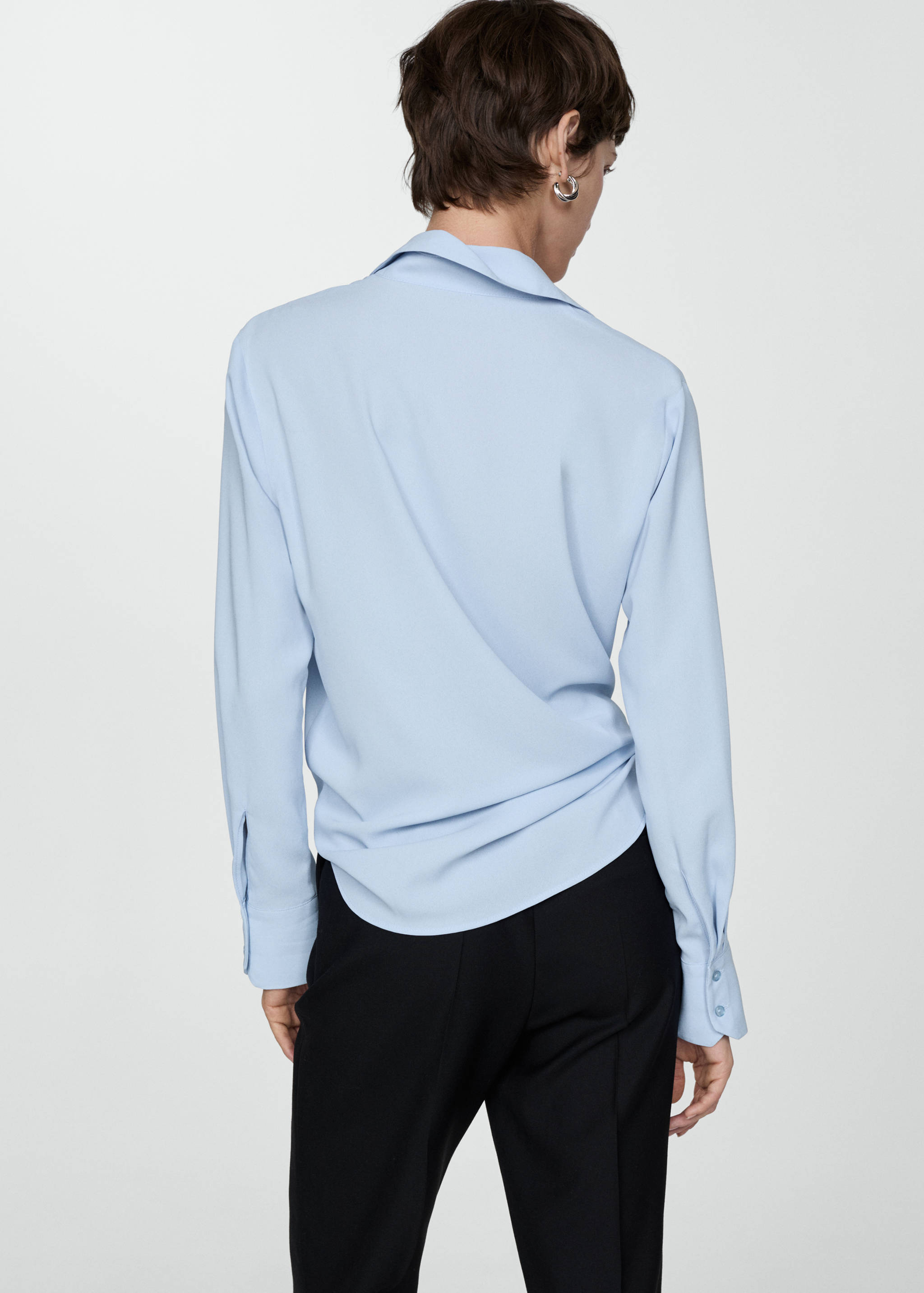 Fluid long-sleeved shirt - Reverse of the article