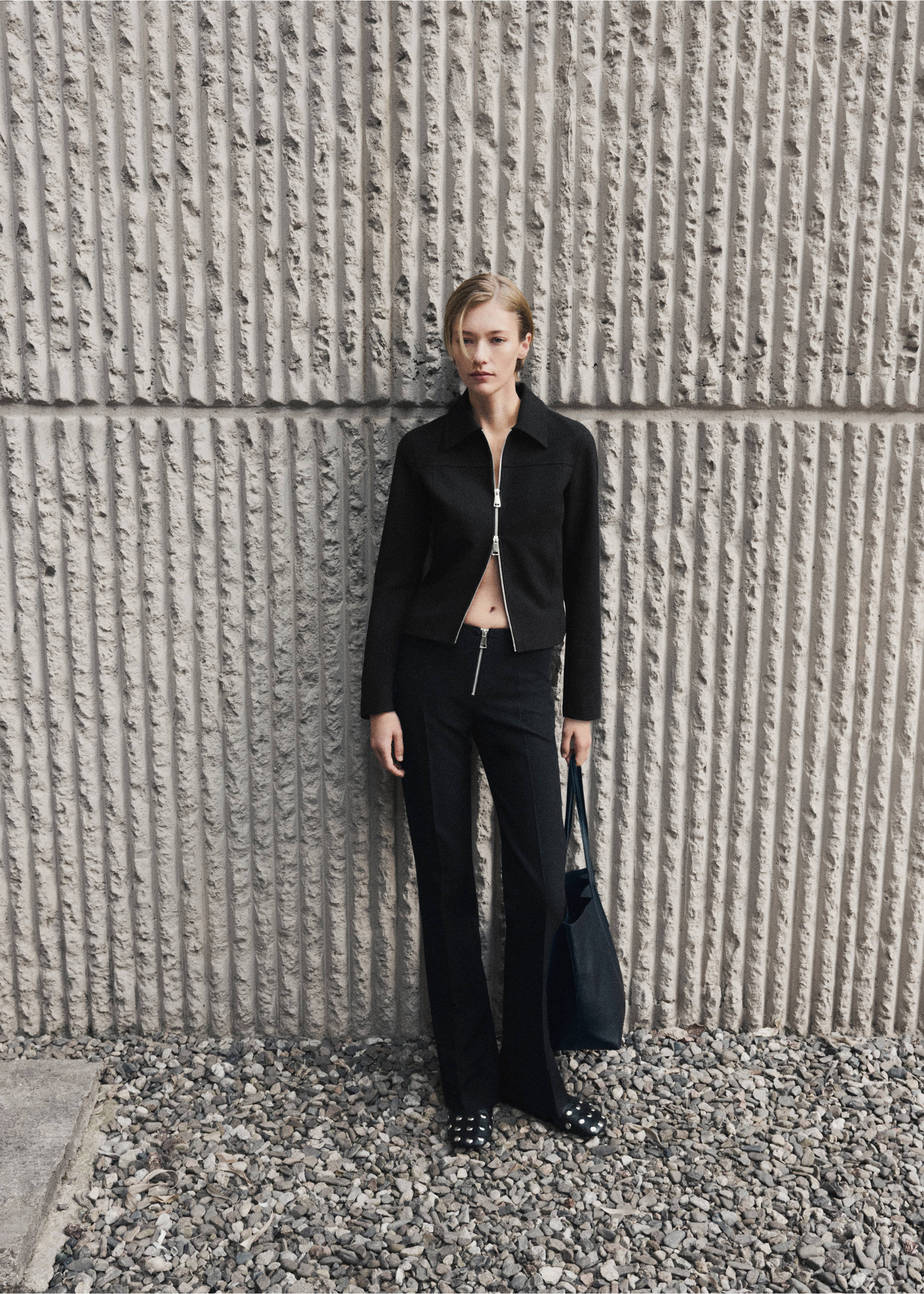 Pantalon flare fermeture Éclair - Détail de l'article 6, Noir. Ref: 77085657-00.