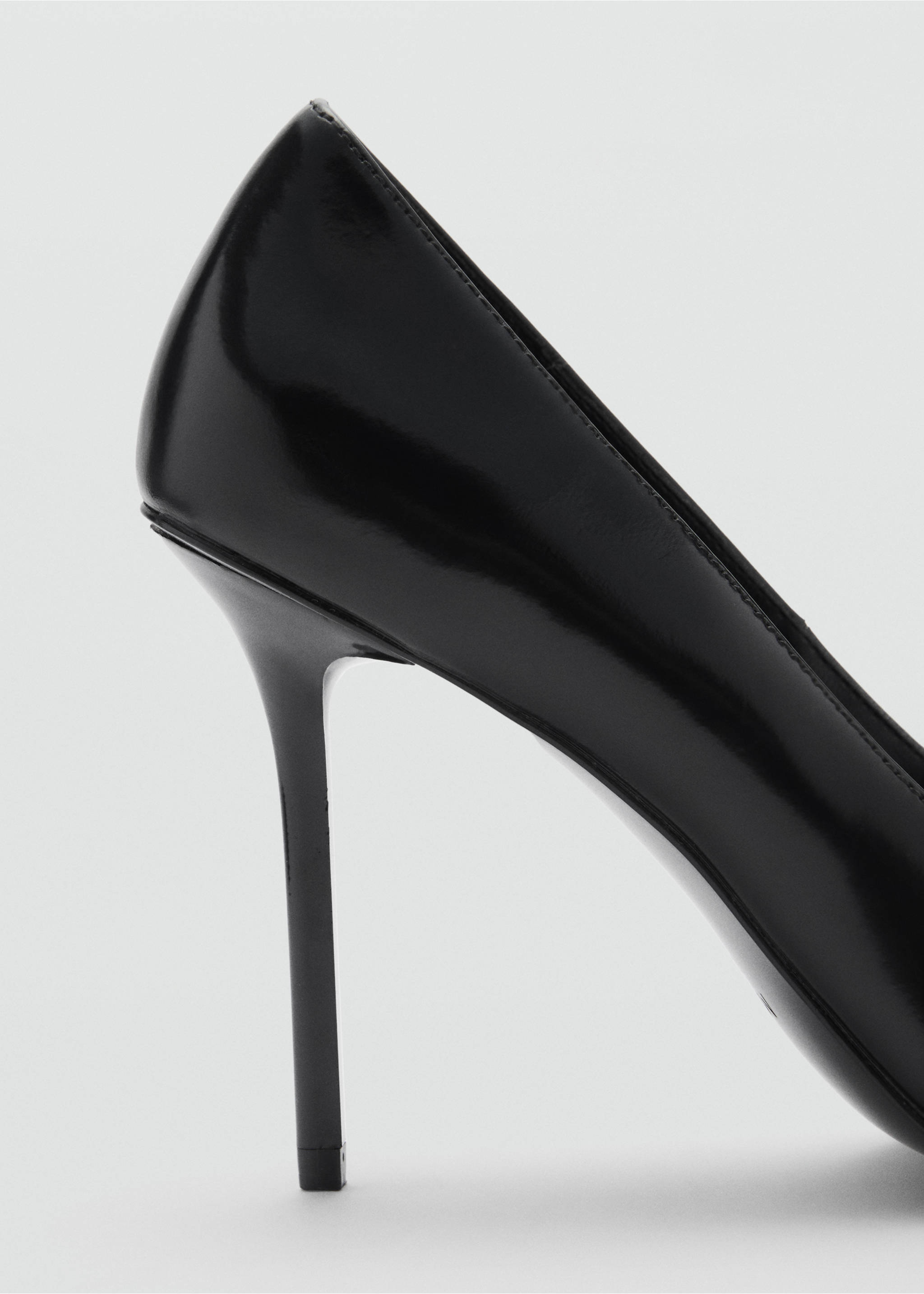 Lederschuh mit Absatz - Detail des Artikels 1, Schwarz. Ref: 77085659-00.